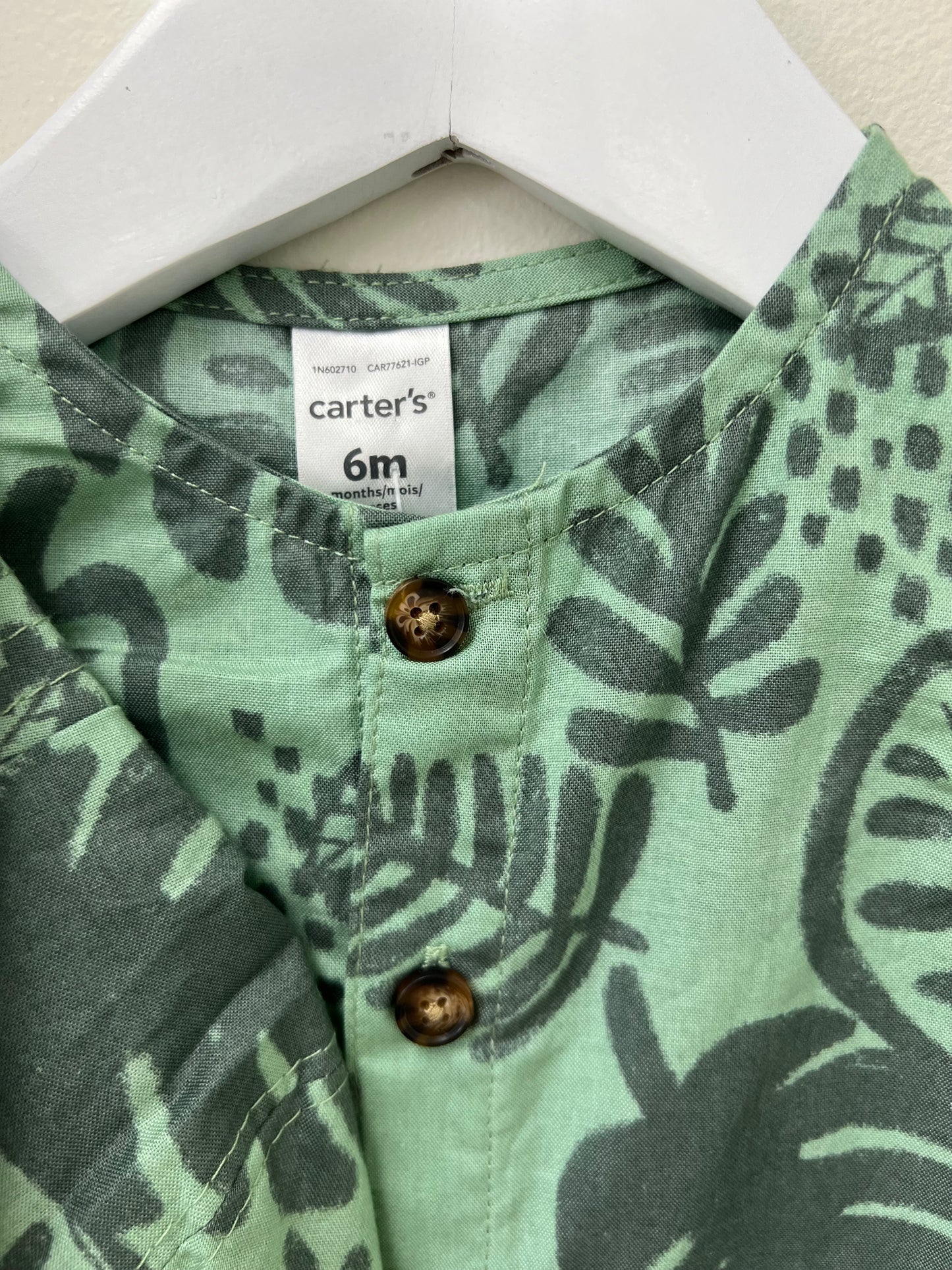 6m Carter’s NWT Green Romper w/ Hat