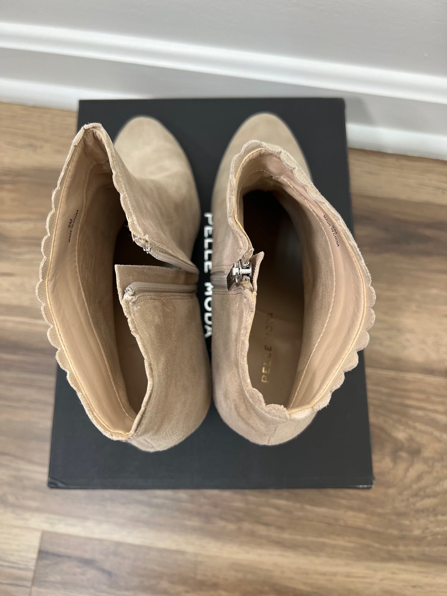 9M Pelle Moda Ankel Boots