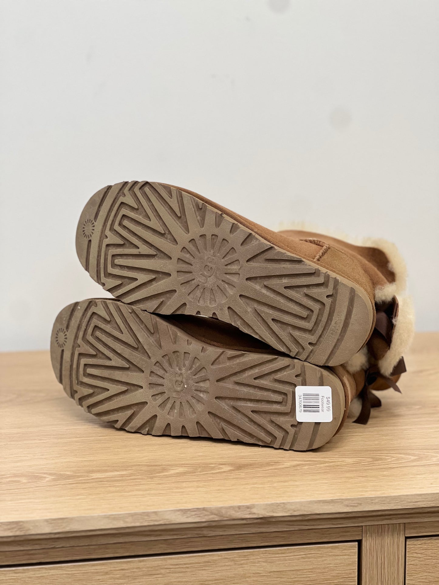 UGG Womens Mini Bailey Bow Boots