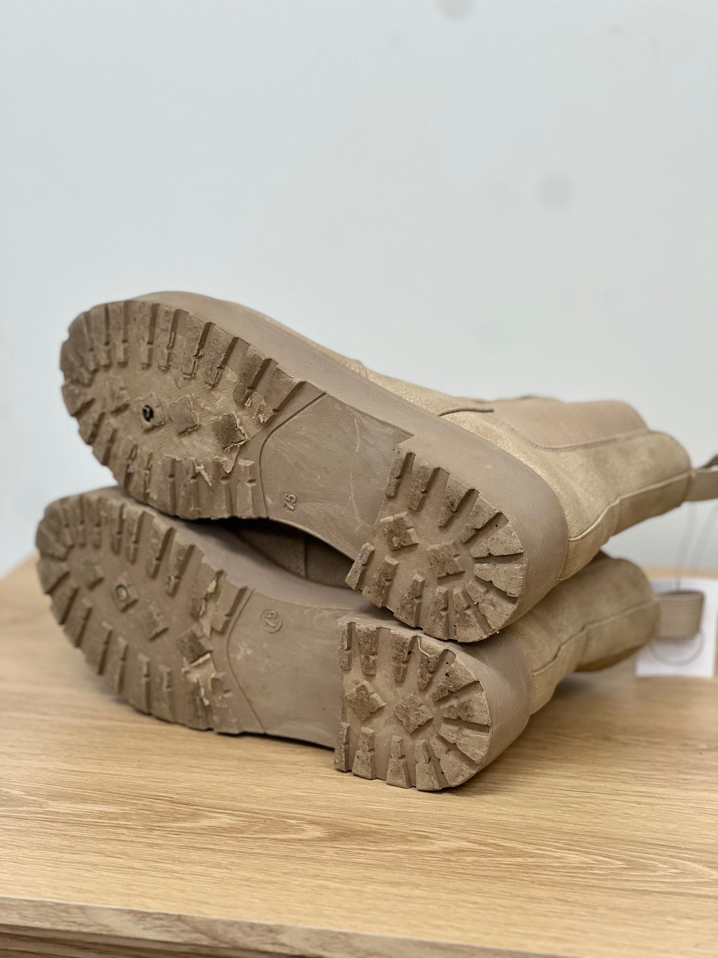 Dirty Laundry Women’s Chelsea Boots