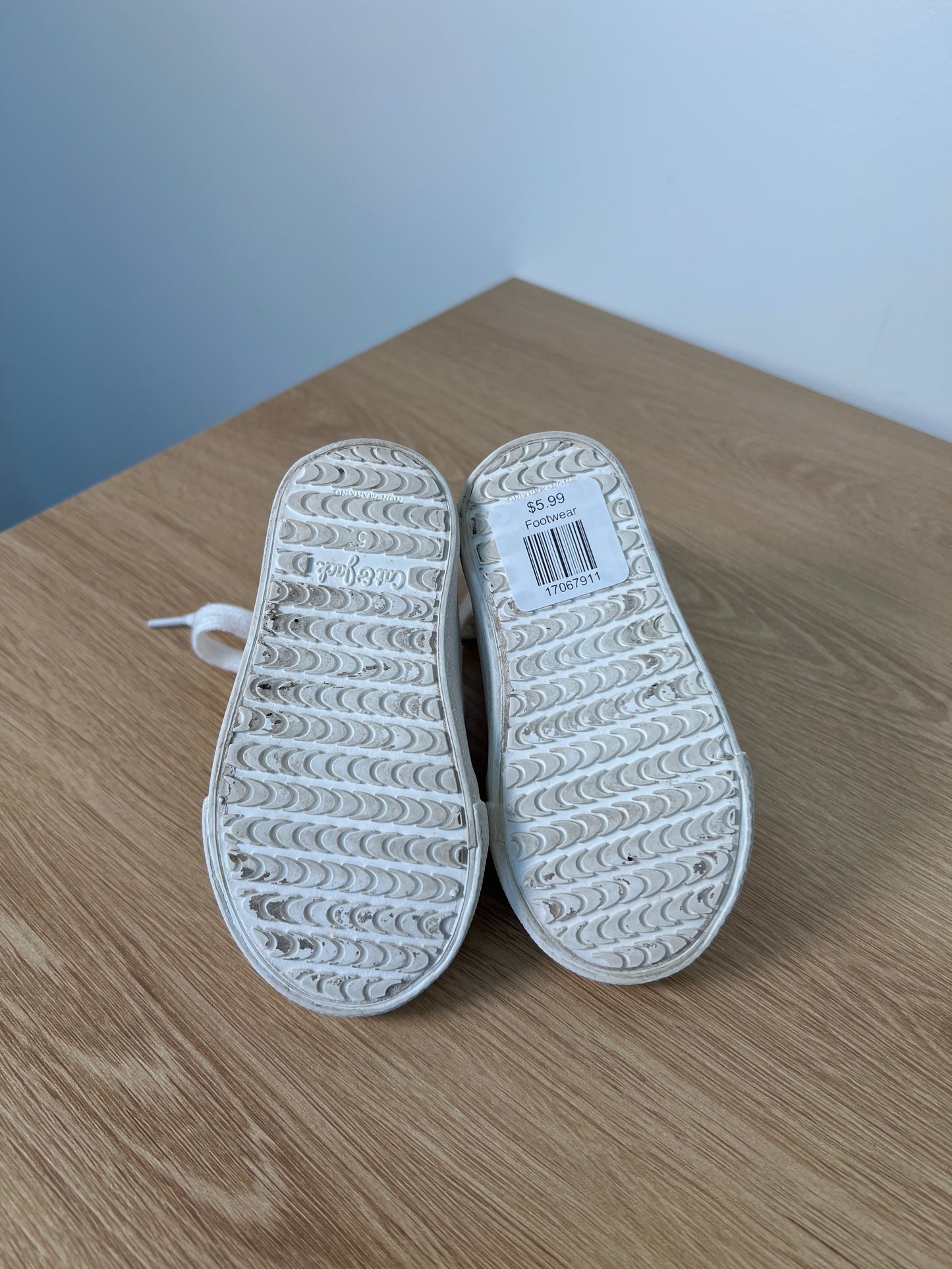 Size 5 Cat & Jack Sneakers