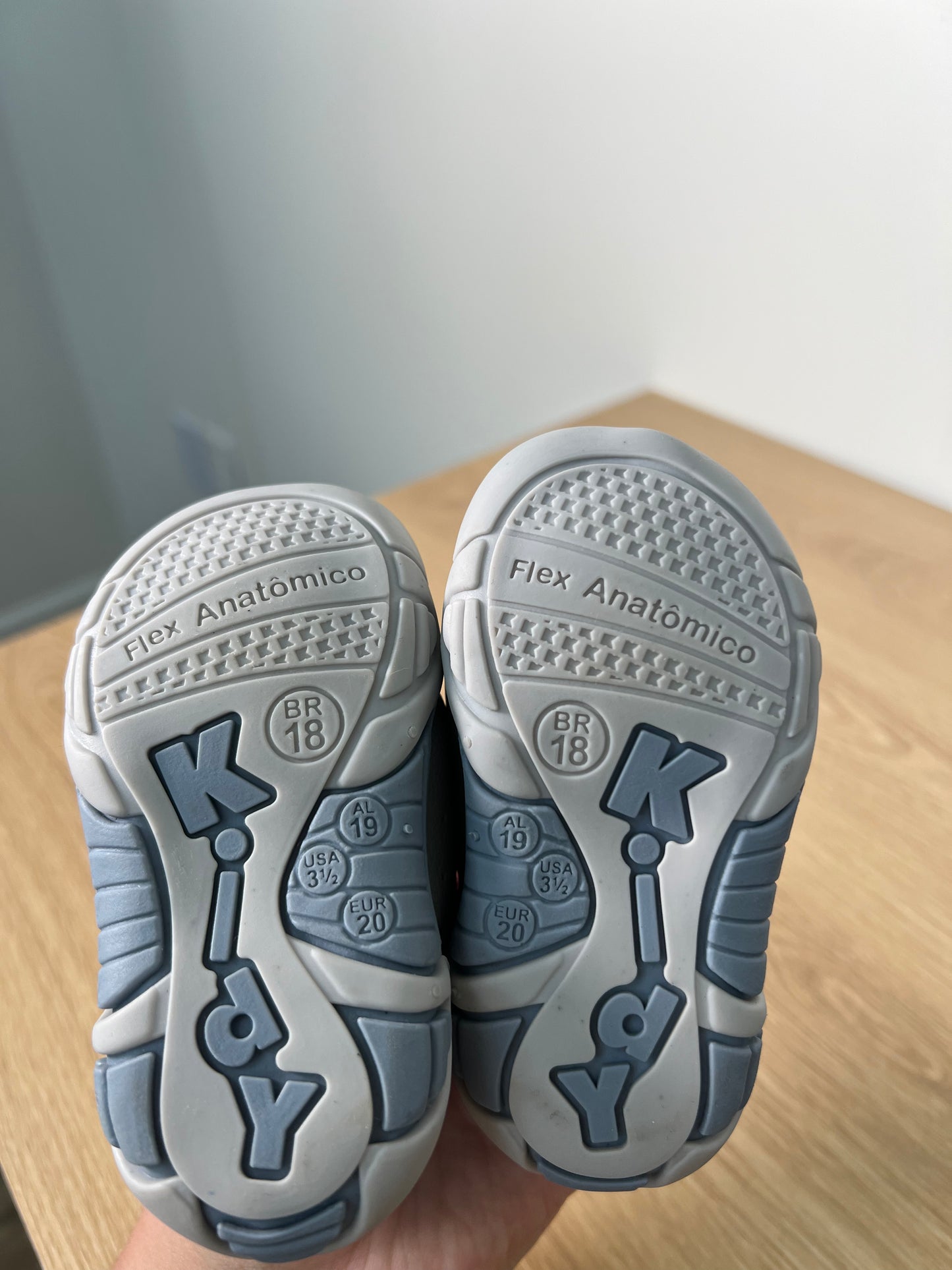 Size 3.5 Kidy Sneakers