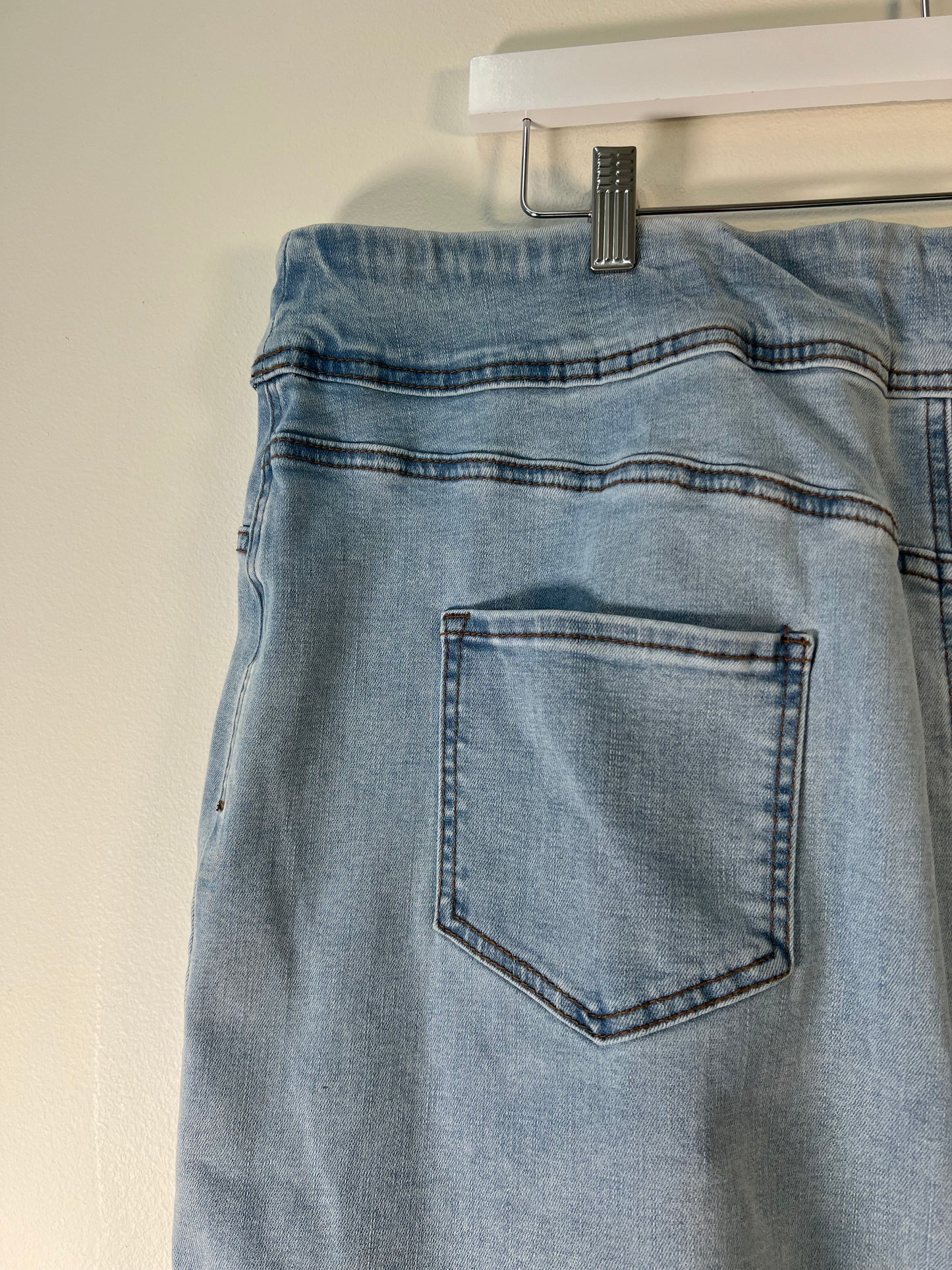 XL The Main Street Exchange Denim Skirt