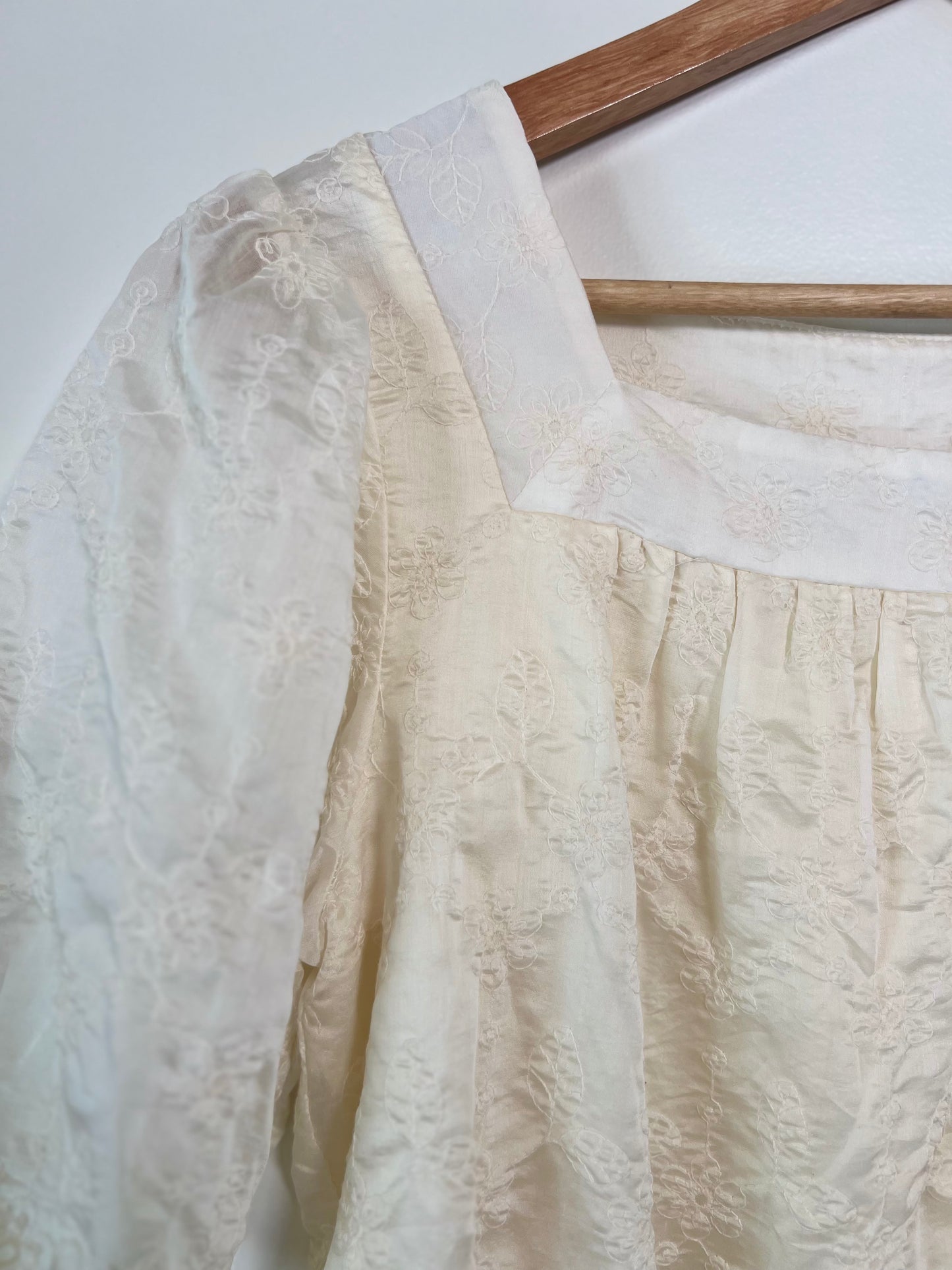 Medium The Mainstreet Exchange Cream Lace Blouse