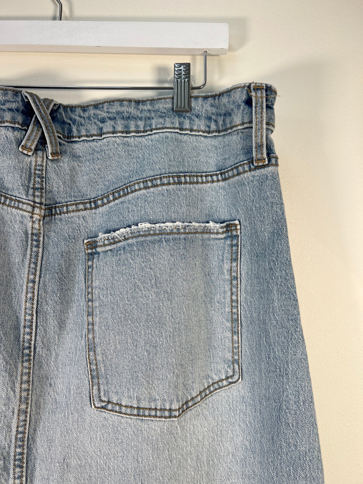 XL NWT Universal Thread Denim Skirt