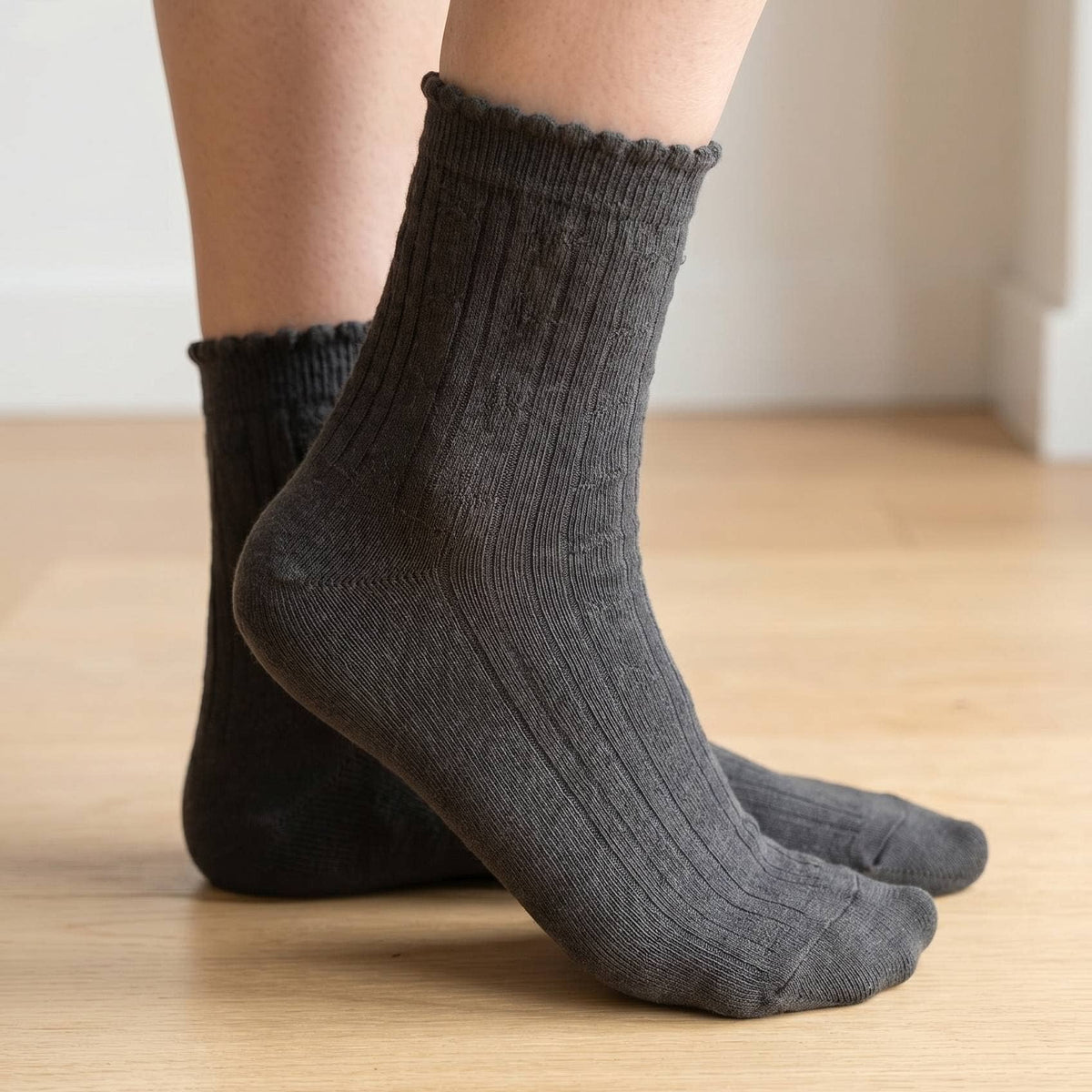 Bow Accent Socks | Black