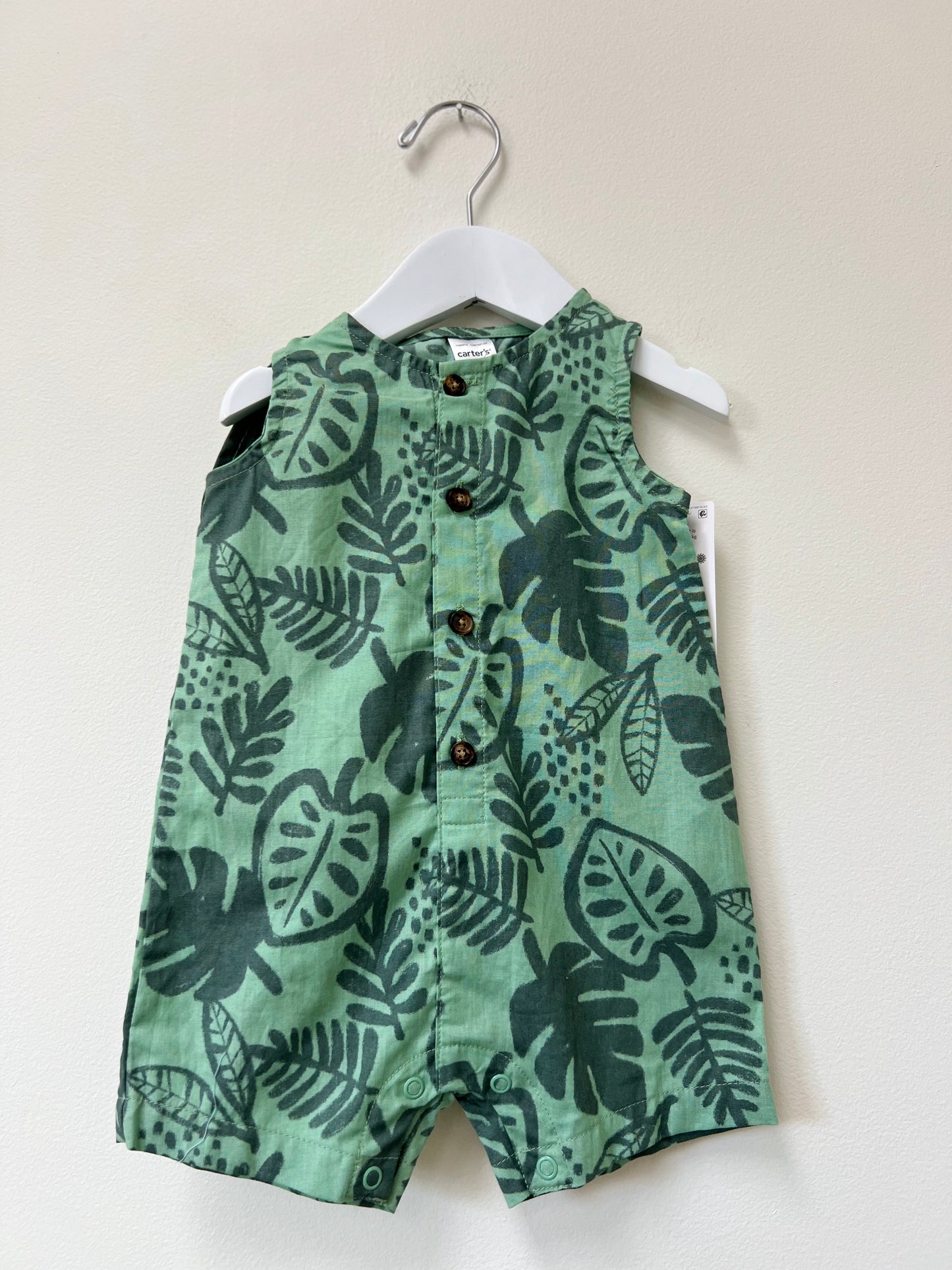 6m Carter’s NWT Green Romper w/ Hat
