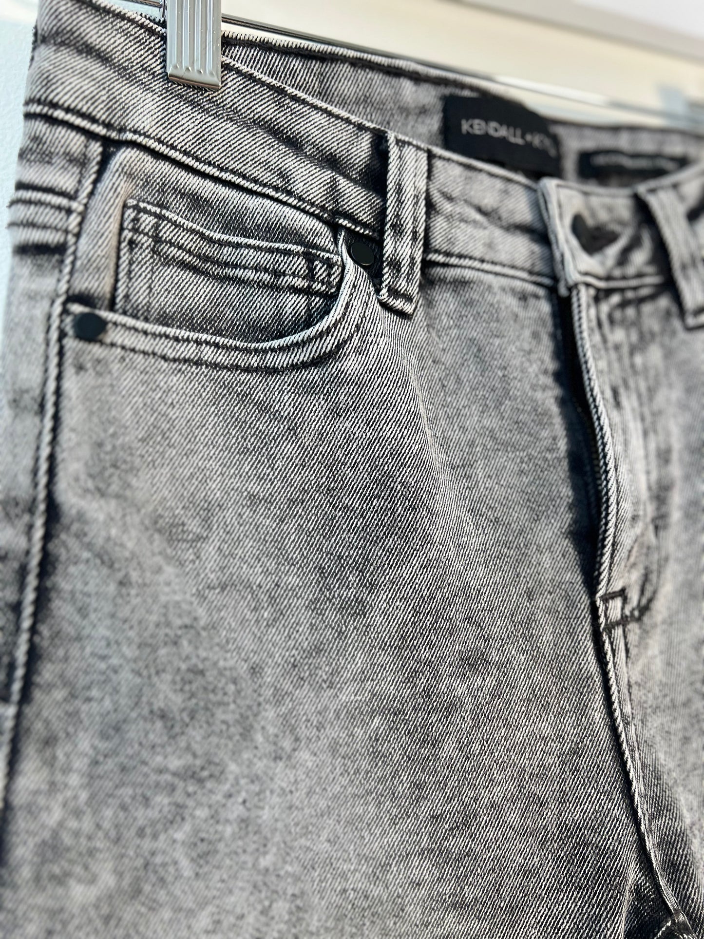 1/25 Kendall + Kylie High Rise Denim Jeans