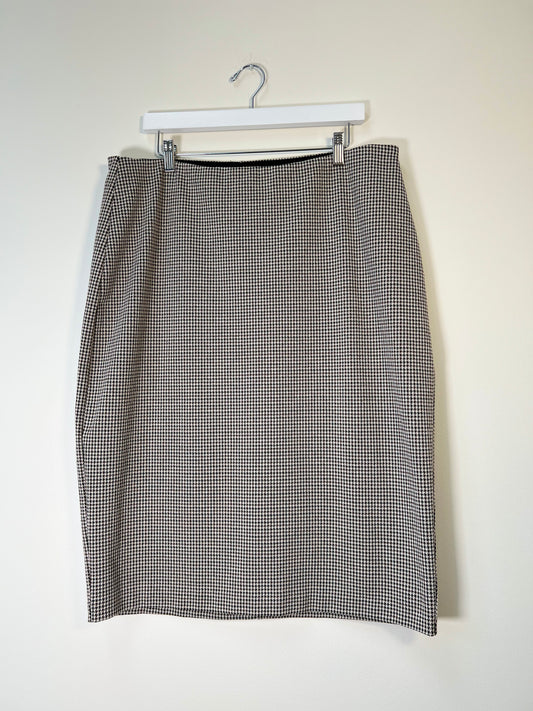 XL The Main Street Exchange Skirt