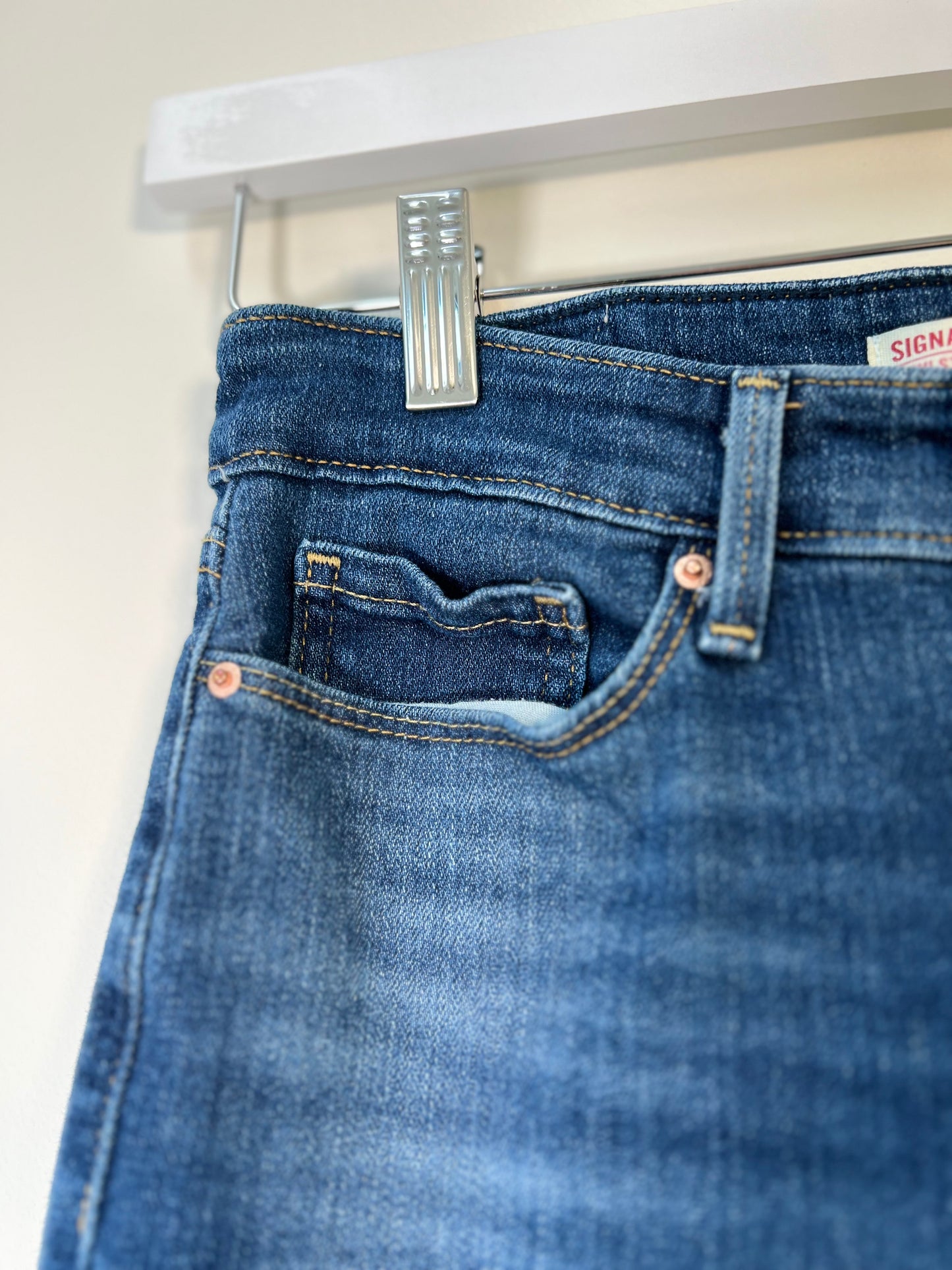 4 Levi Strauss Jeans