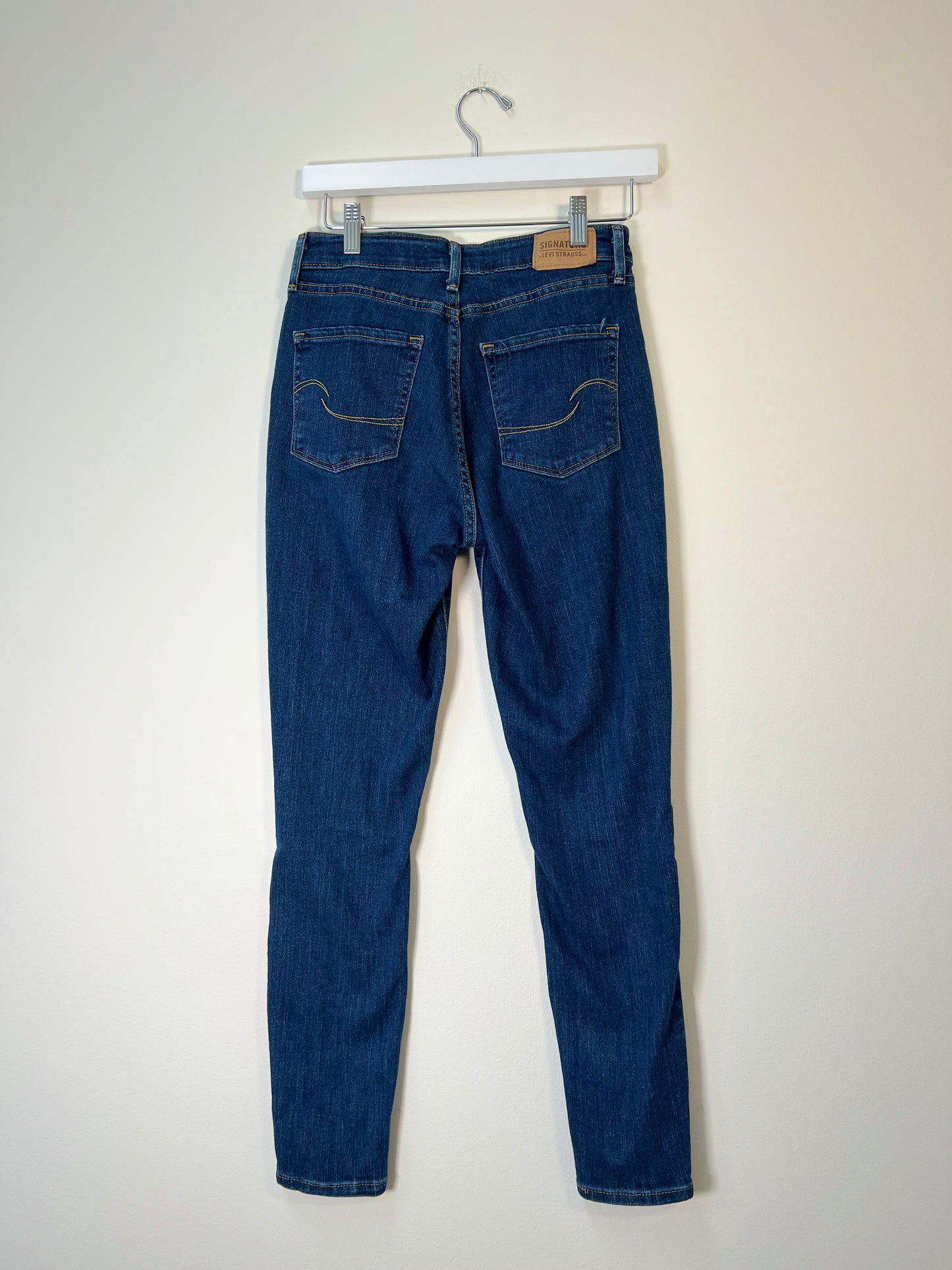 4 Levi Strauss Jeans