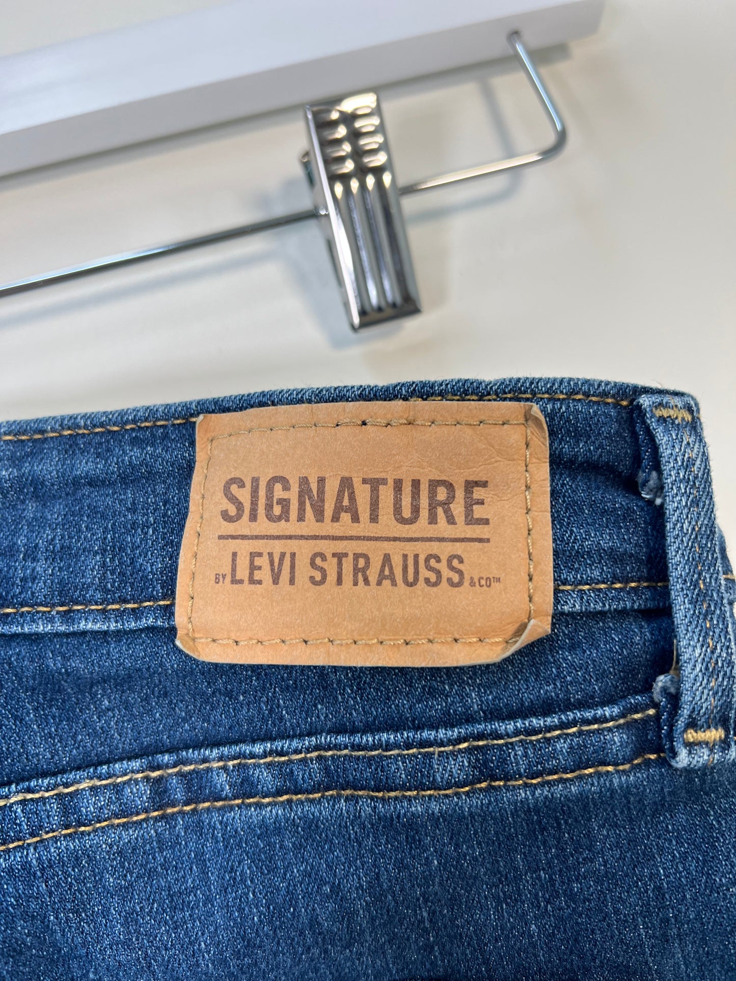 4 Levi Strauss Jeans