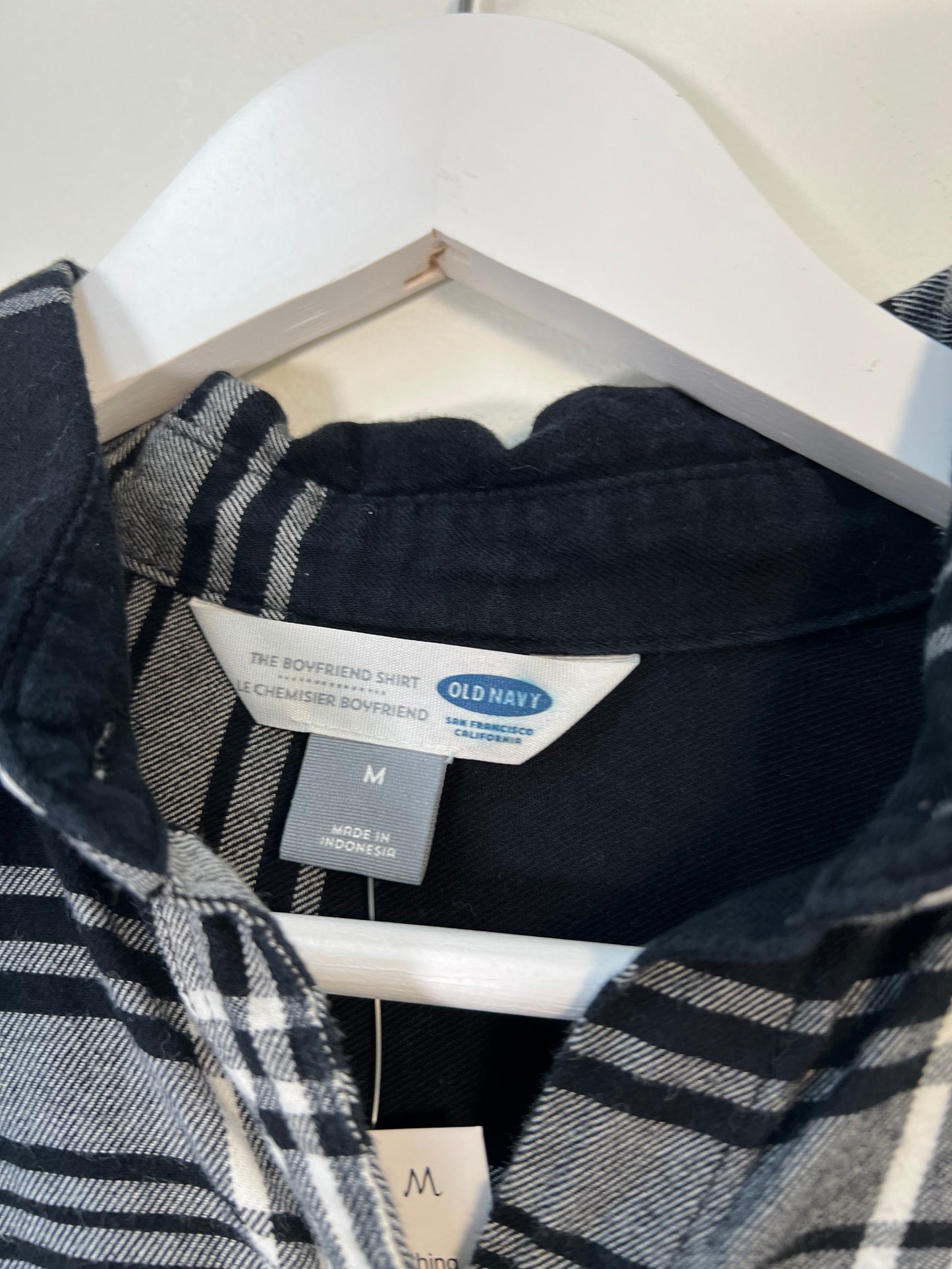 M Old Navy Button-Down