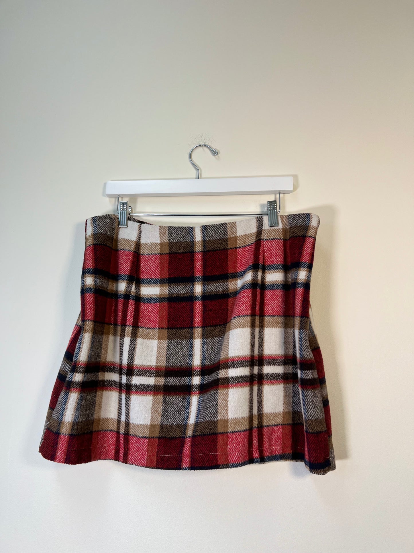 XL III Plaid Skirt