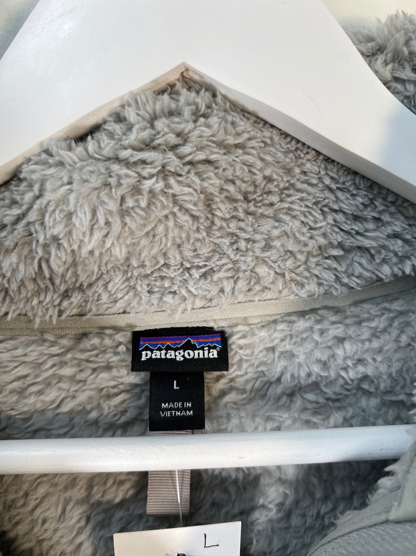 L Patagonia Fleece Jacket