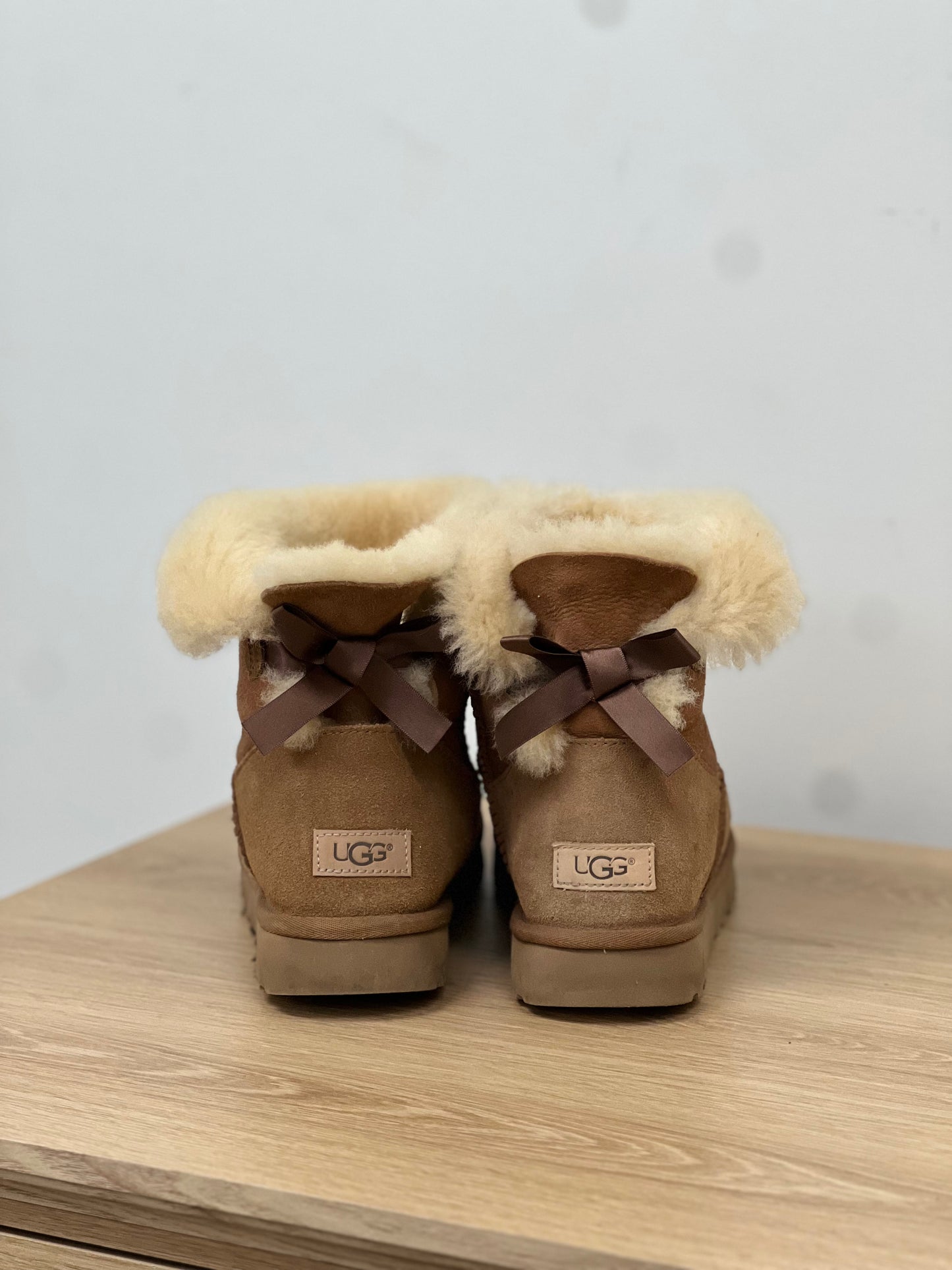 UGG Womens Mini Bailey Bow Boots