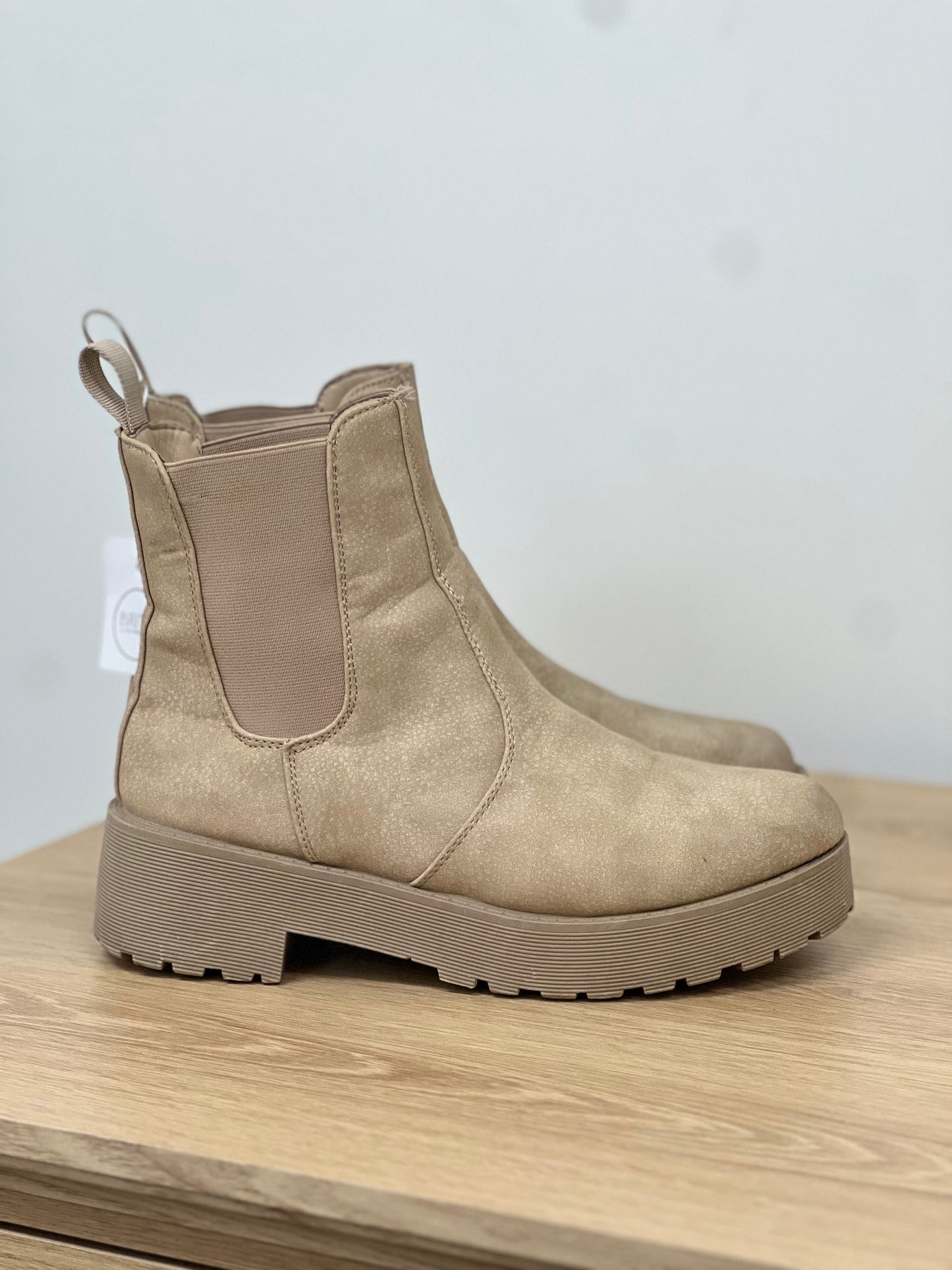 Dirty Laundry Women’s Chelsea Boots