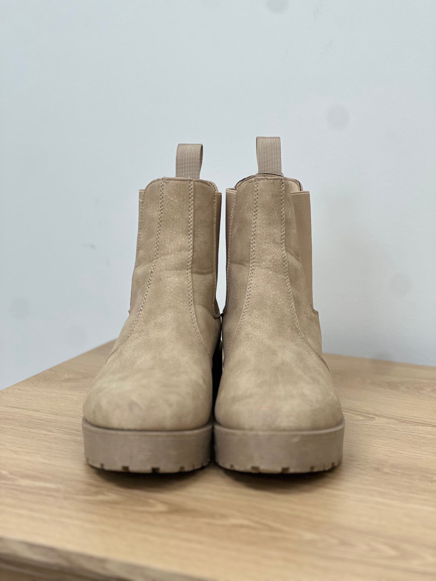 Dirty Laundry Women’s Chelsea Boots