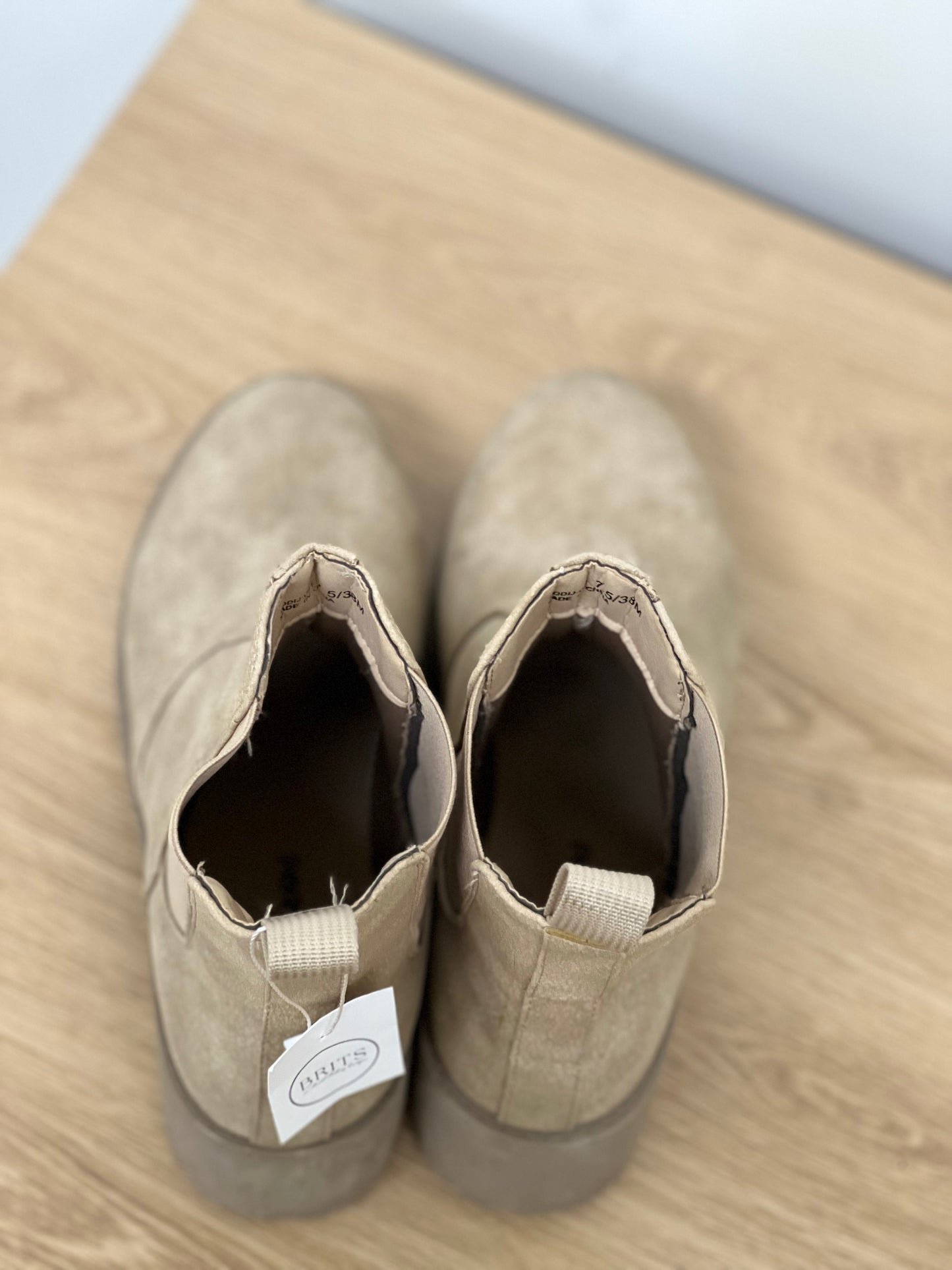 Dirty Laundry Women’s Chelsea Boots