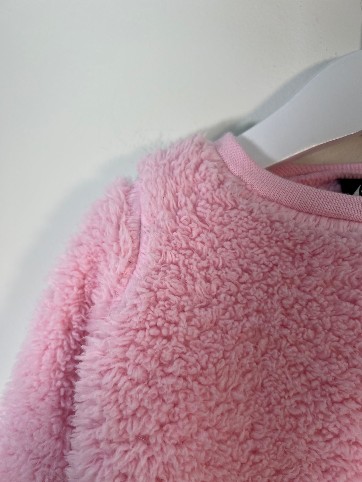 9m Fluffy Nike Sweatshirt