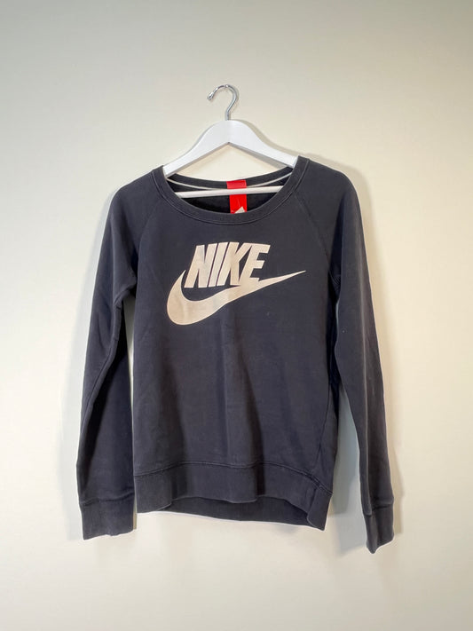 XS Nike sweatshirt