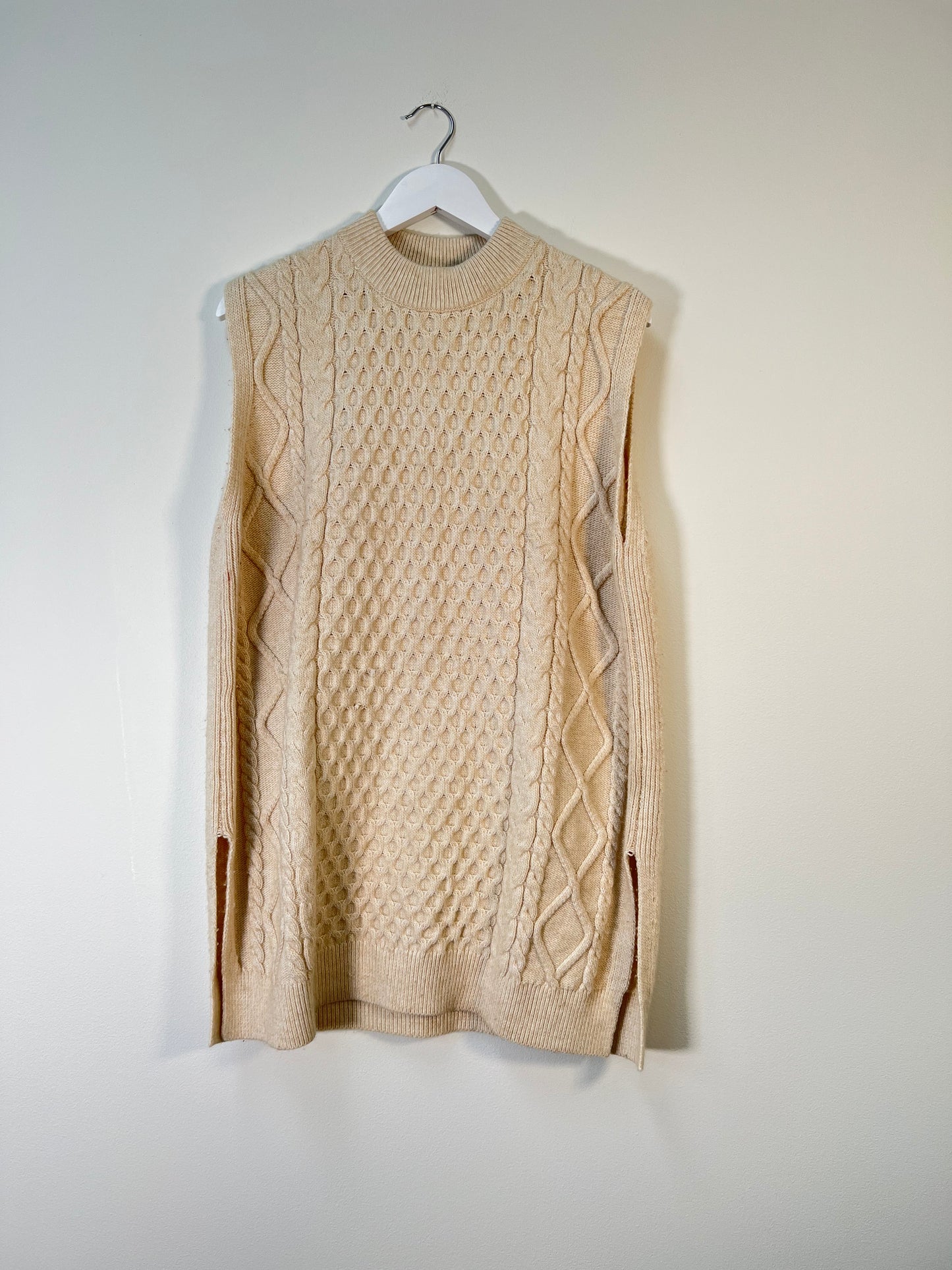 M H&M Sweater Vest