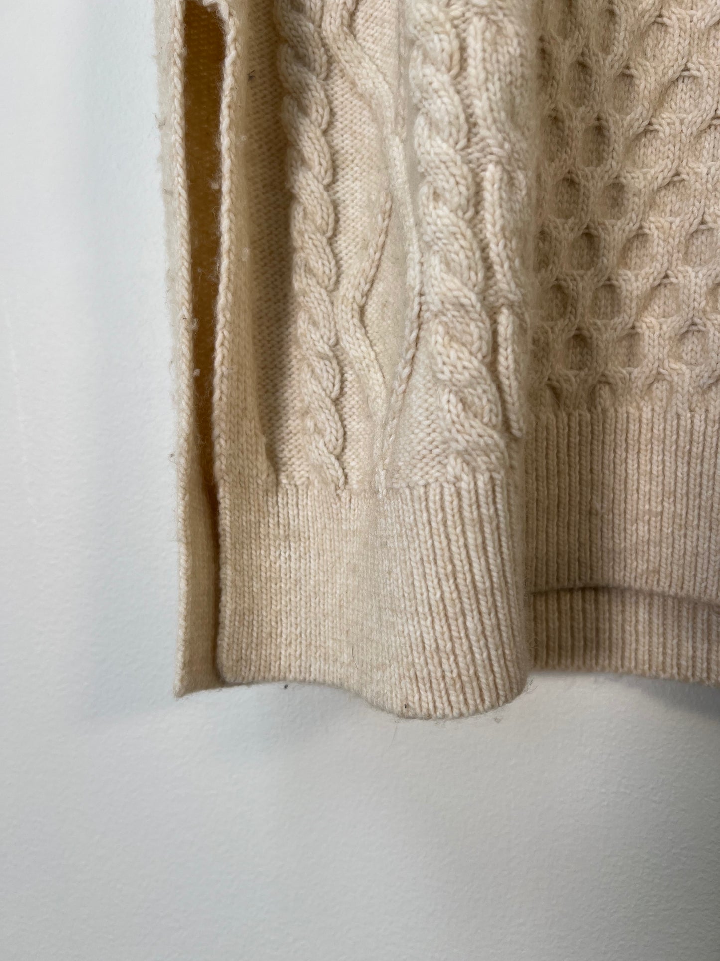M H&M Sweater Vest