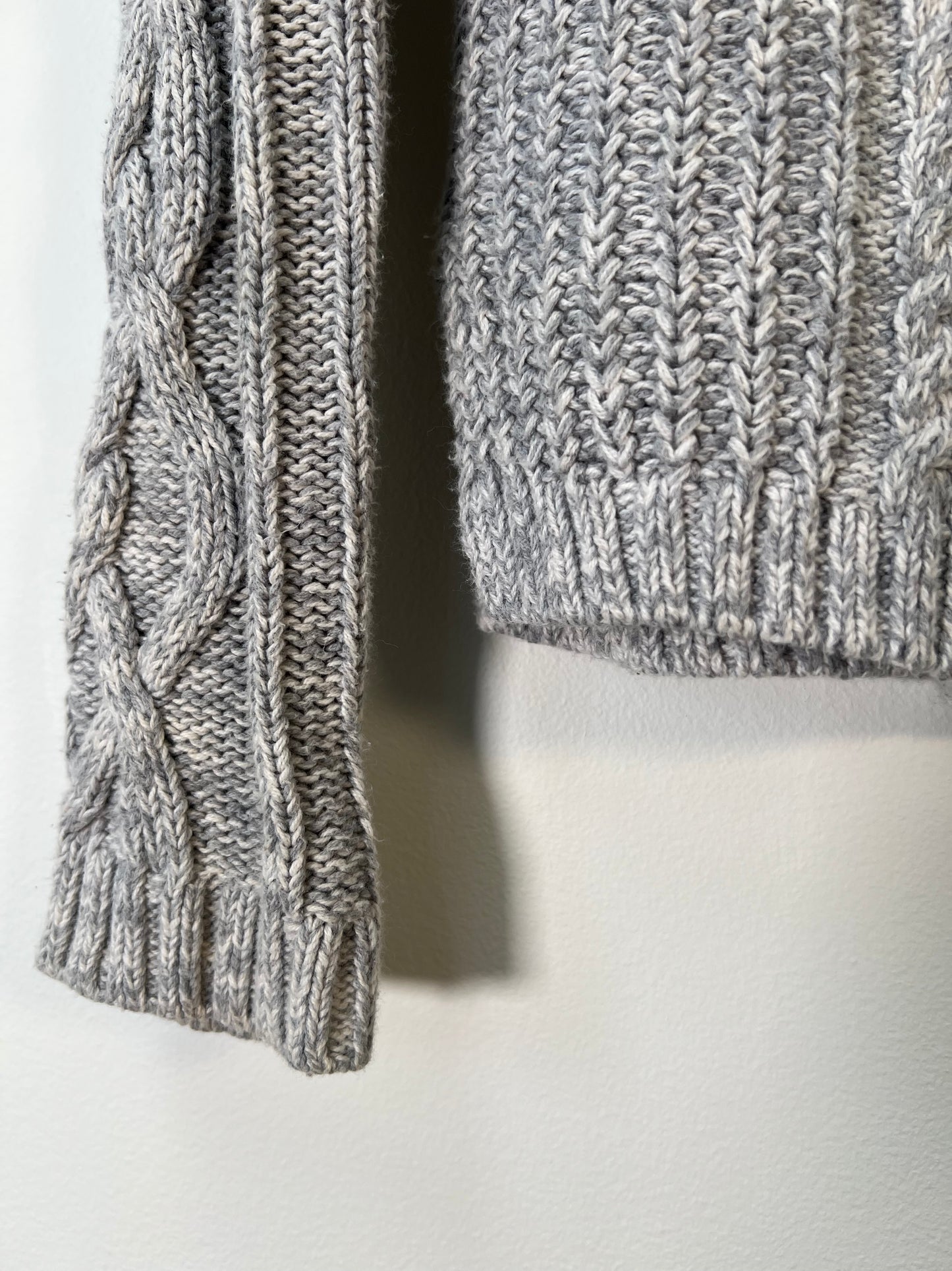 M Old Navy Sweater