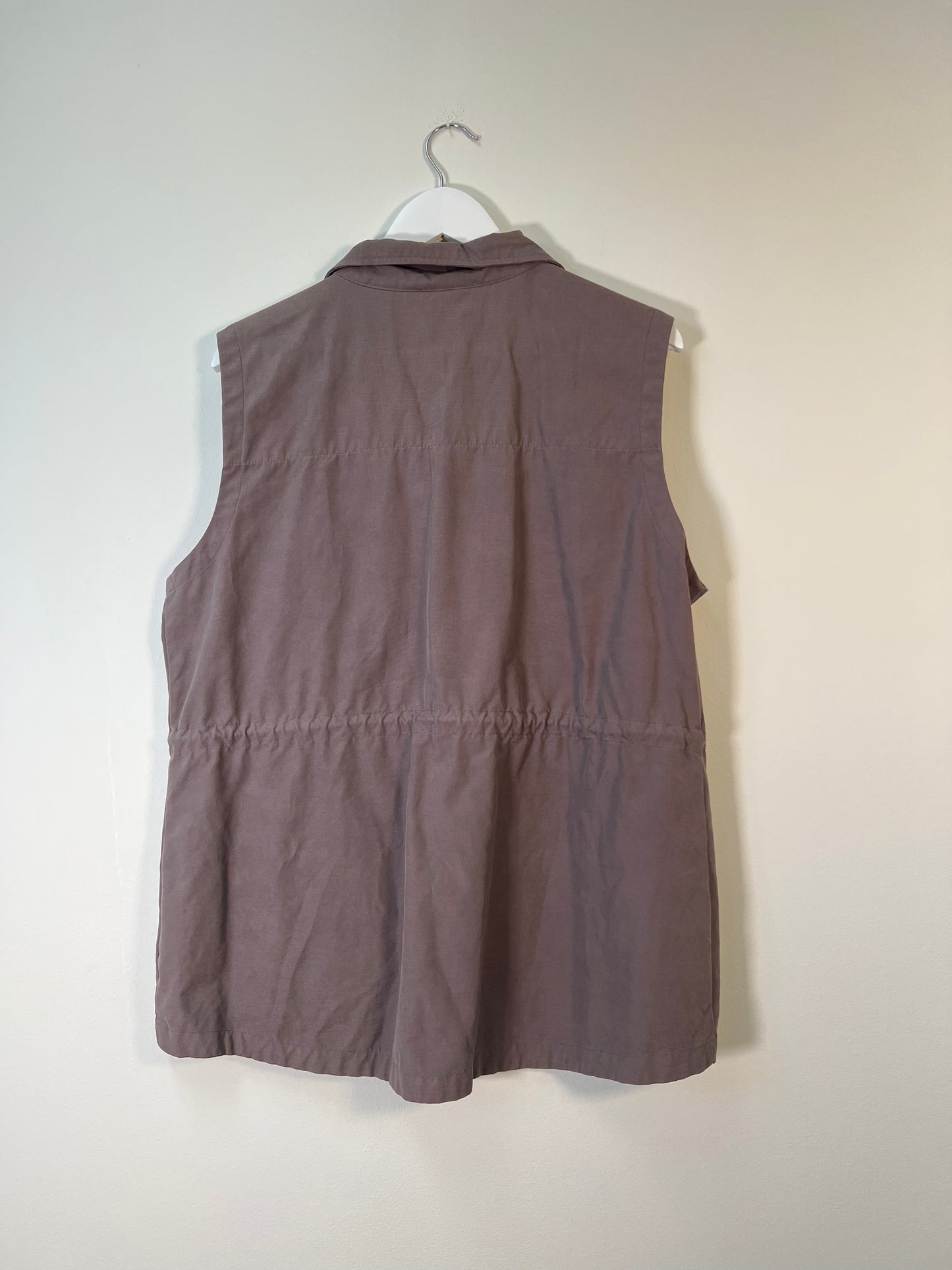 L Free Country Vest