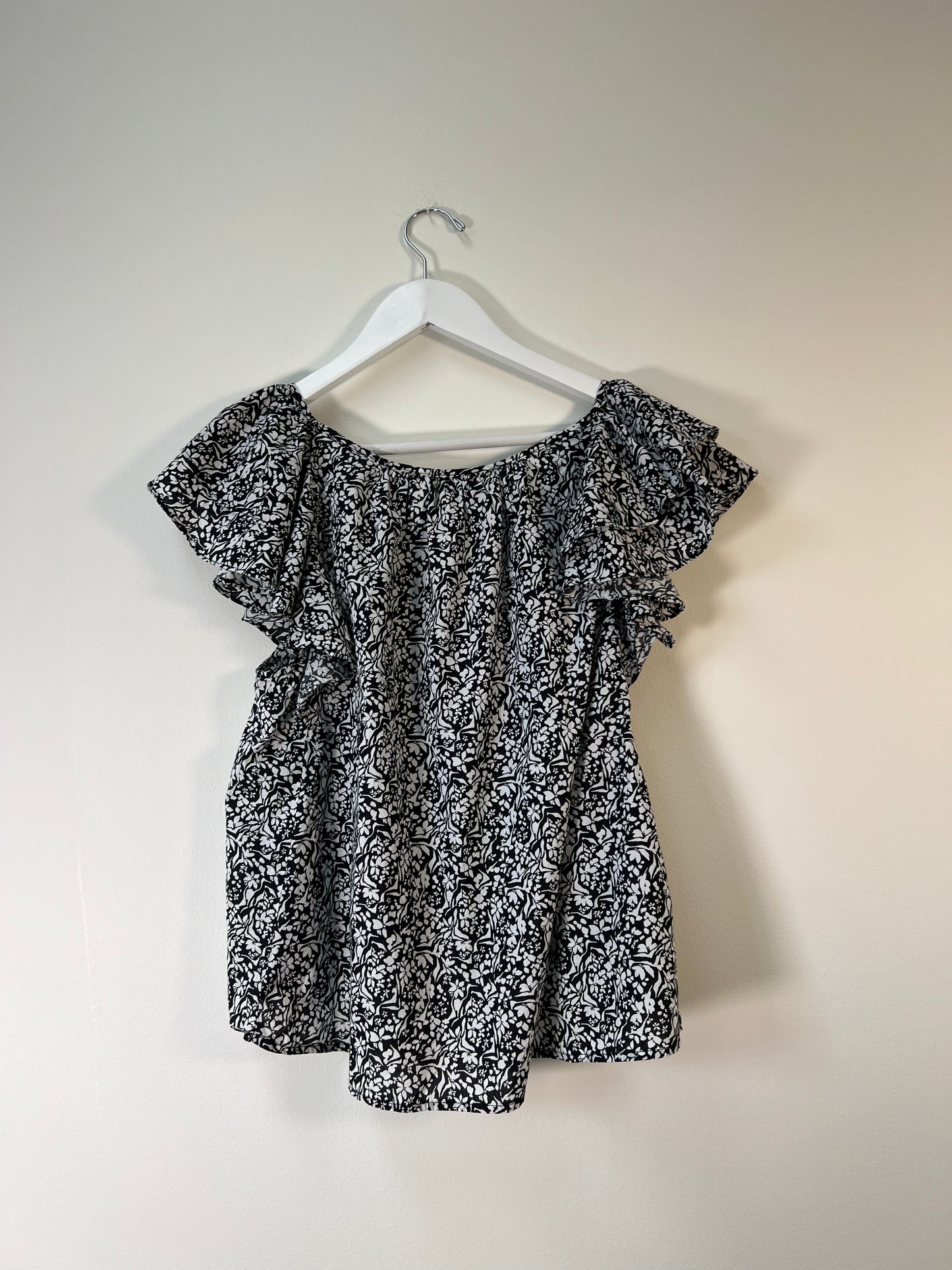 M Universal Thread Blouse