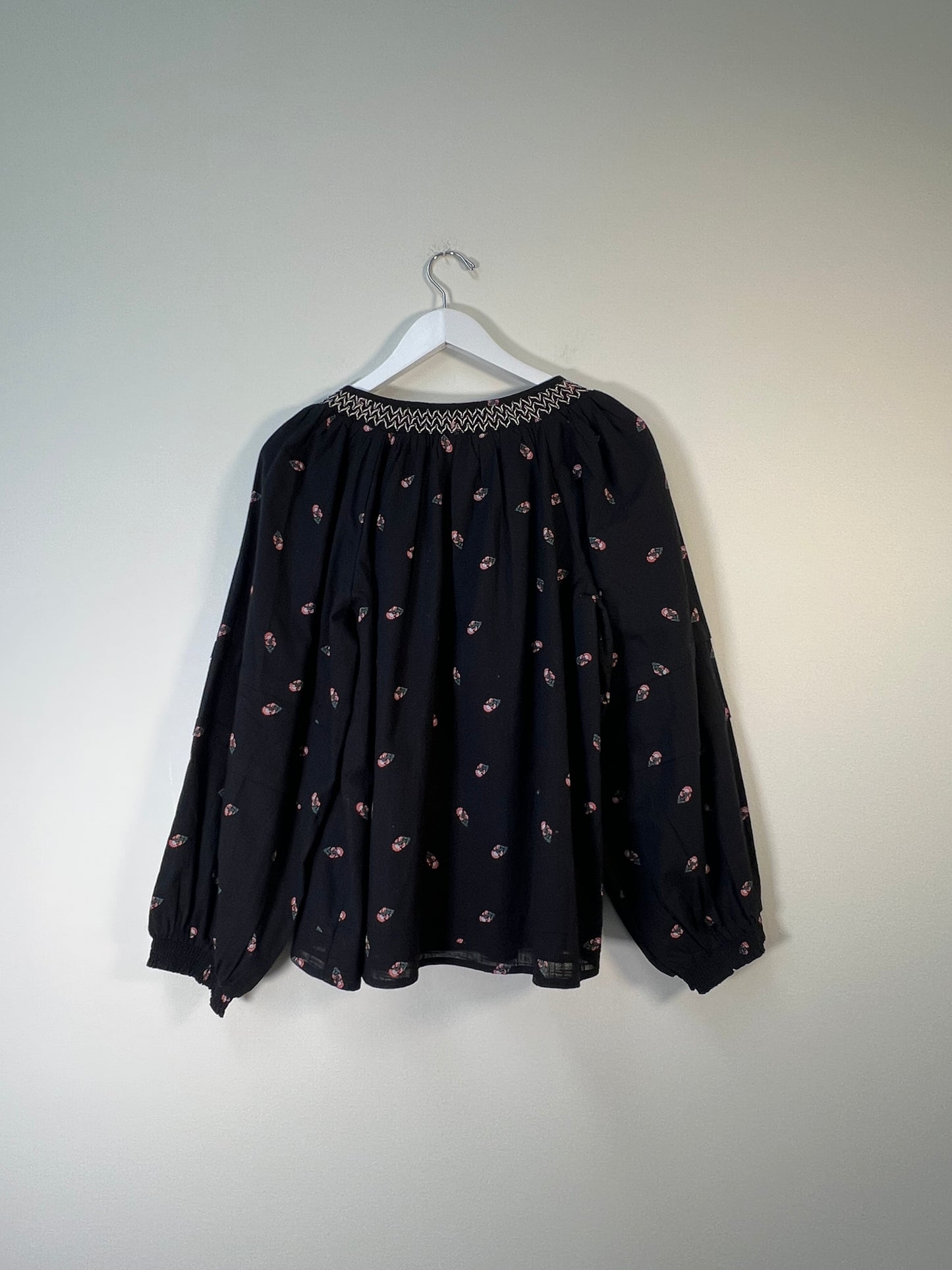 L Old Navy Blouse