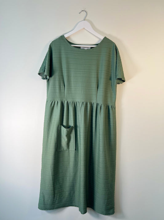 XL Grace & Joy Dress