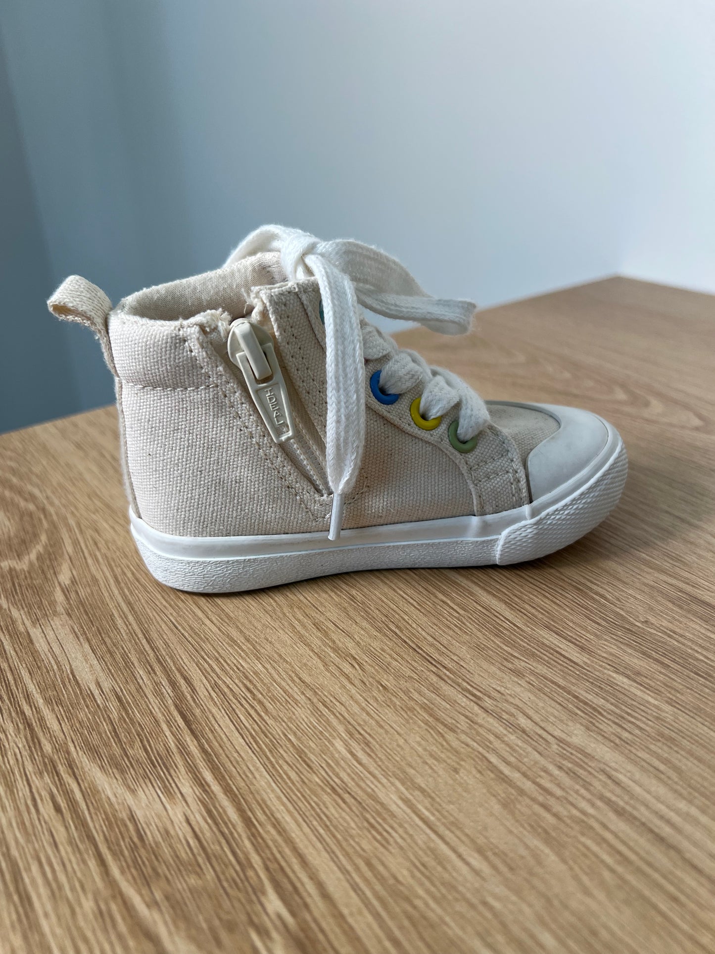 Size 5 Cat & Jack Sneakers