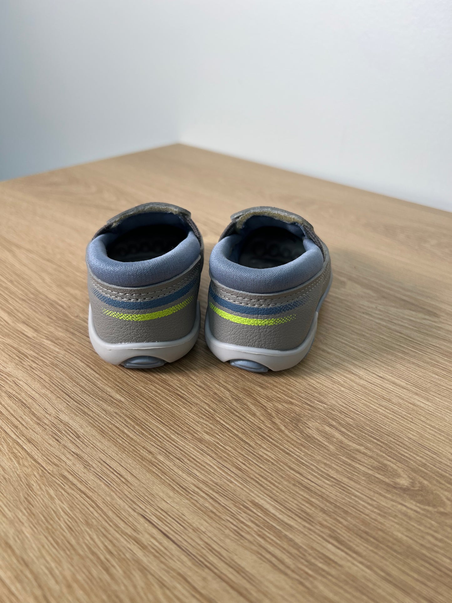 Size 3.5 Kidy Sneakers