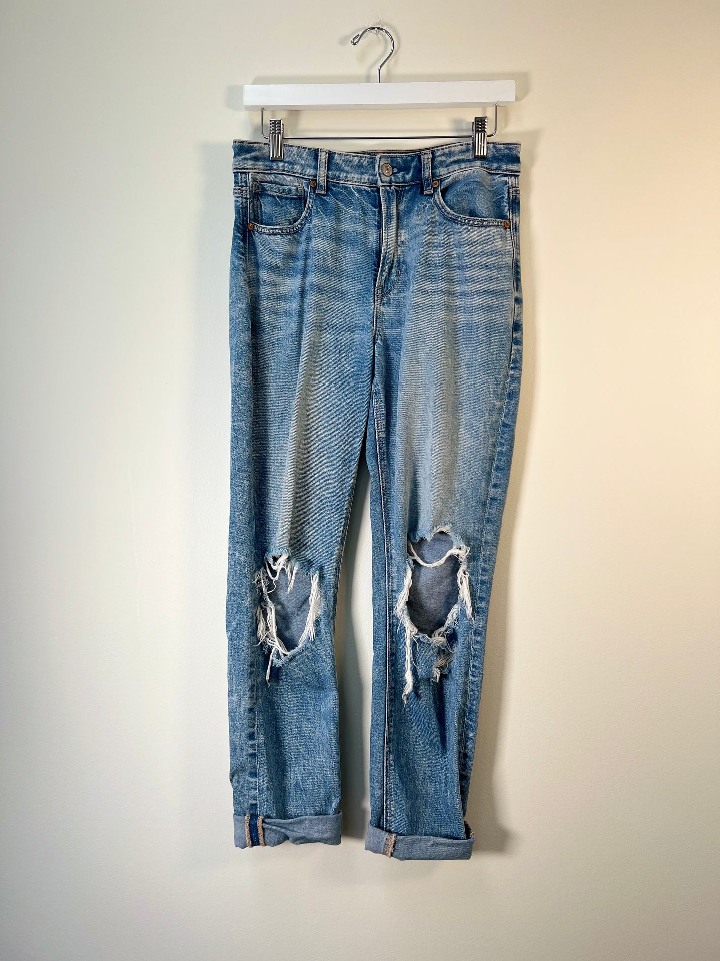 XS American Eagle Mom Jeans