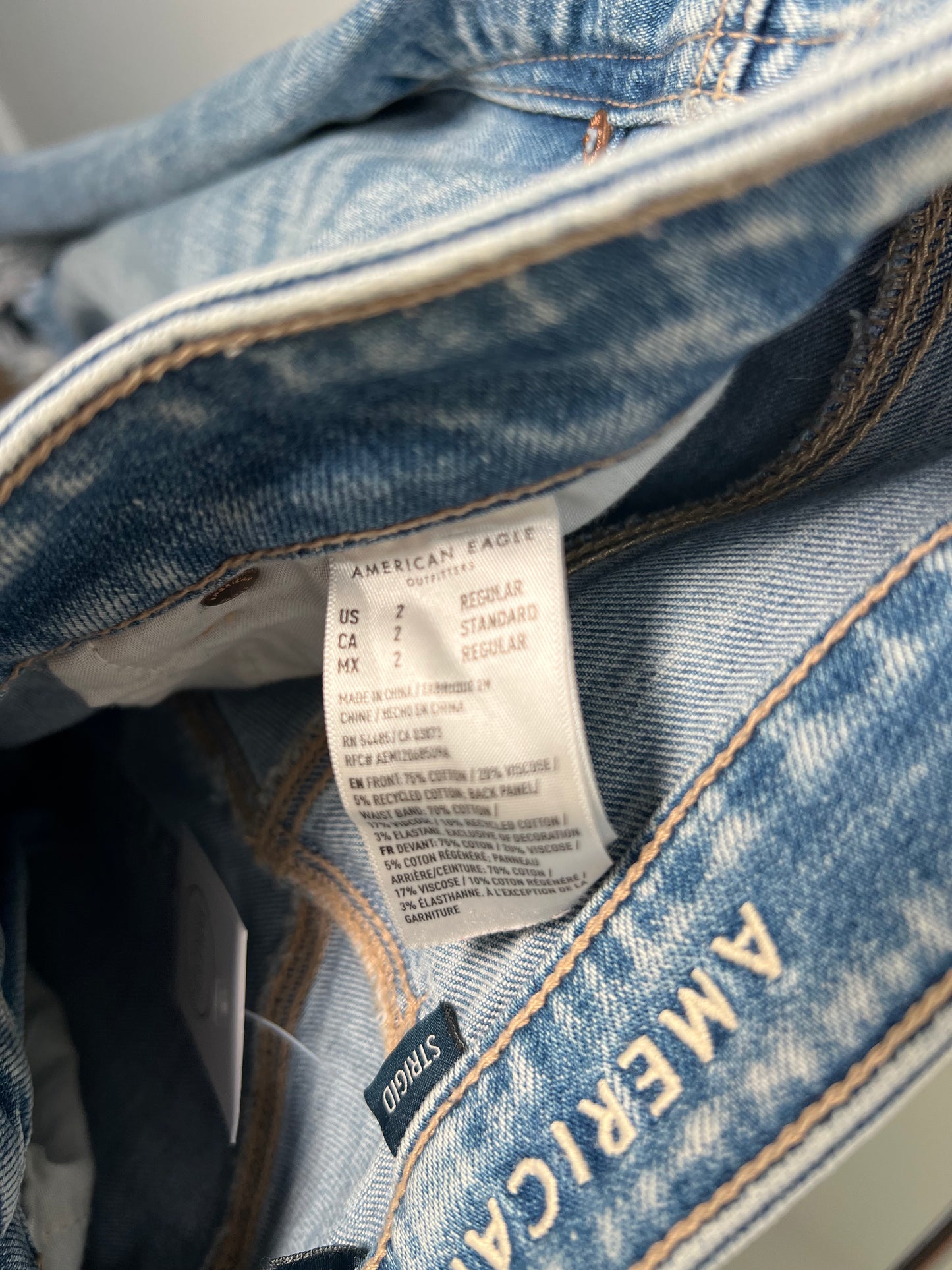 XS American Eagle Mom Jeans