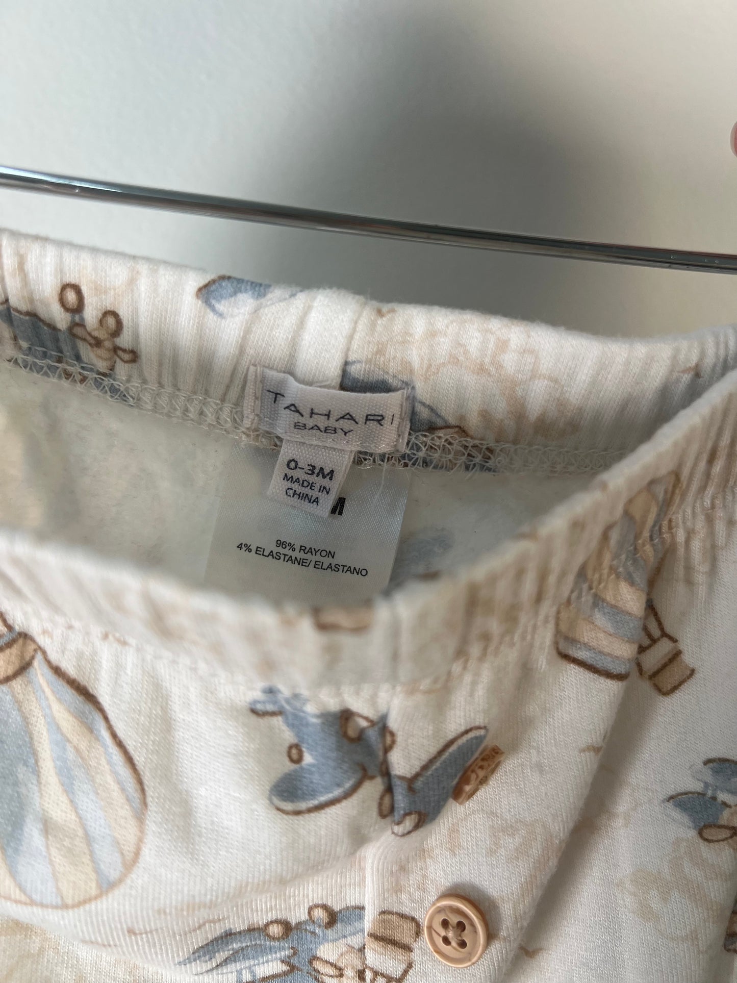 0-3M Tahari Shorts