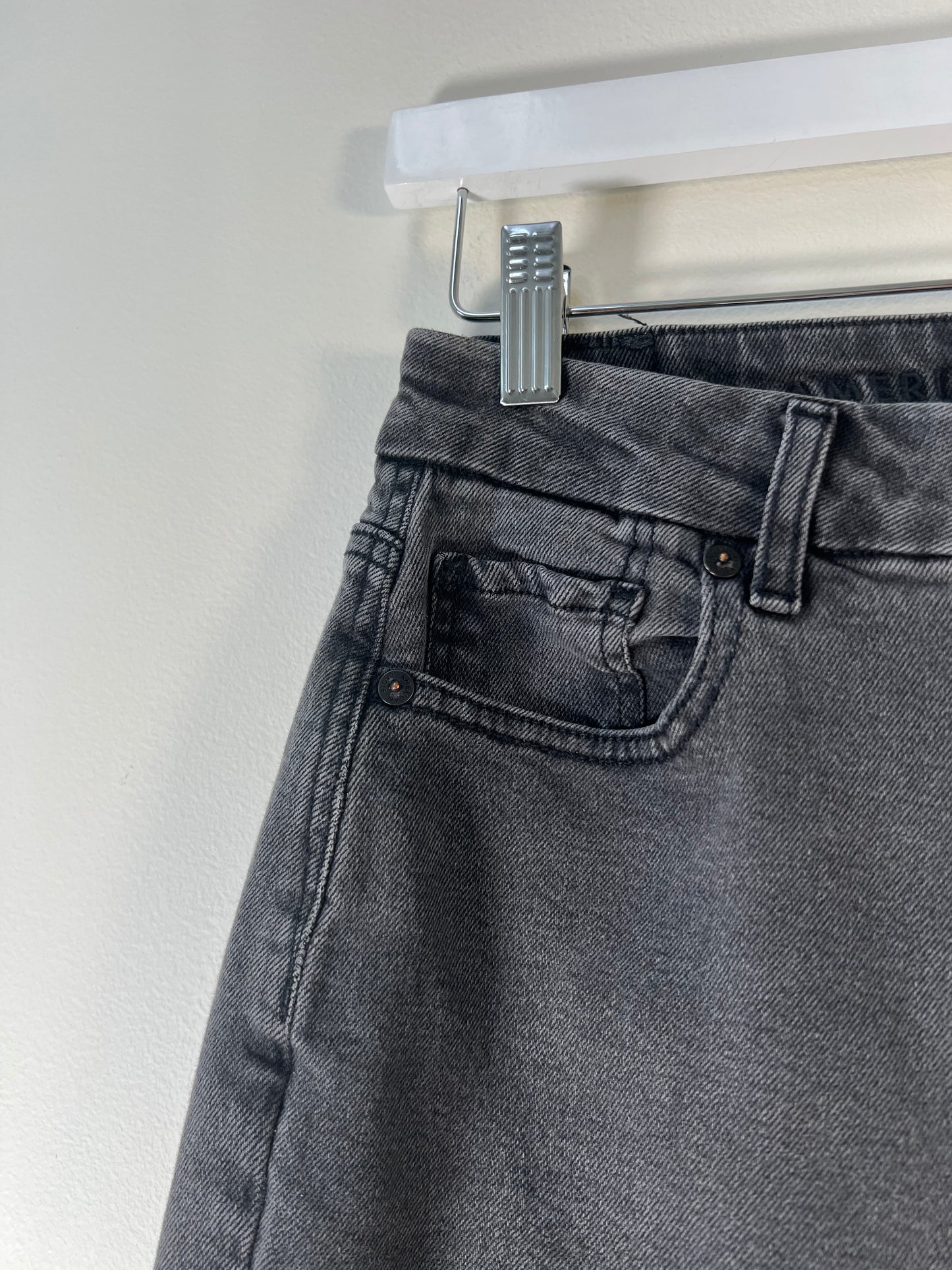XS American Eagle Mom Jeans
