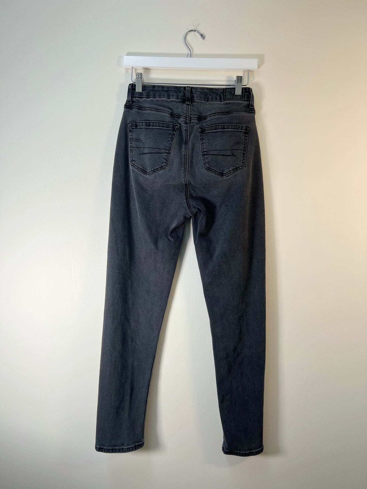 XS American Eagle Mom Jeans