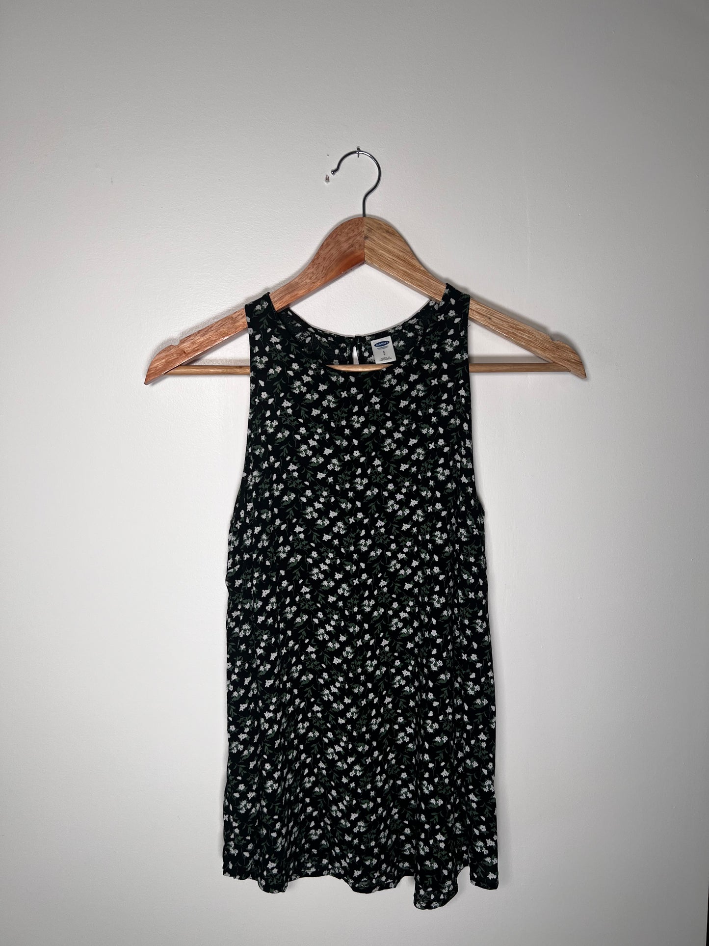 Small Old Navy Sleeveless Floral Top
