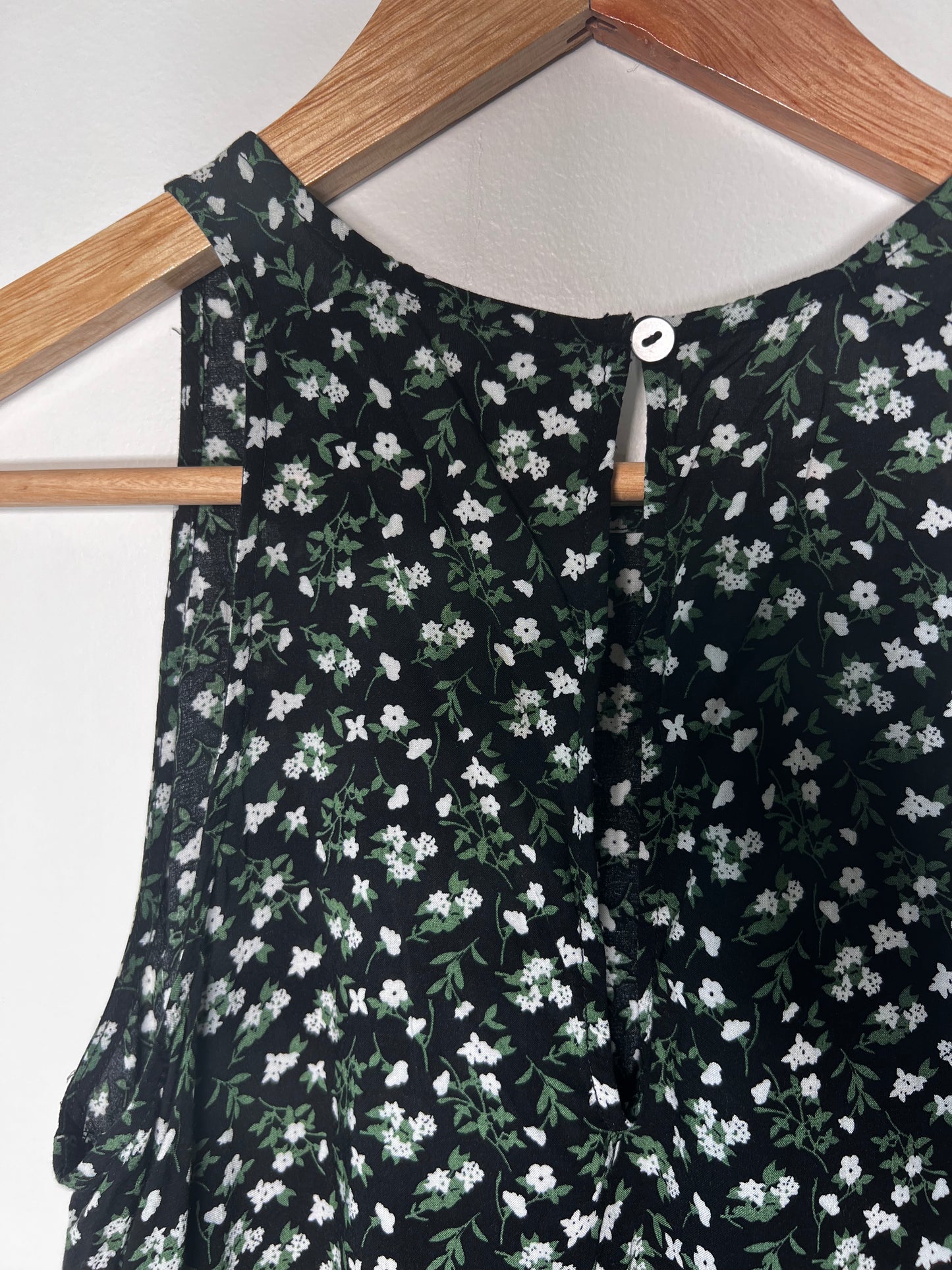 Small Old Navy Sleeveless Floral Top
