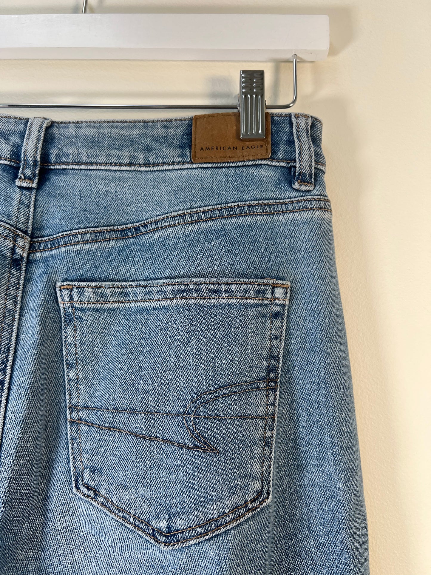 S American Eagle Mom Jeans