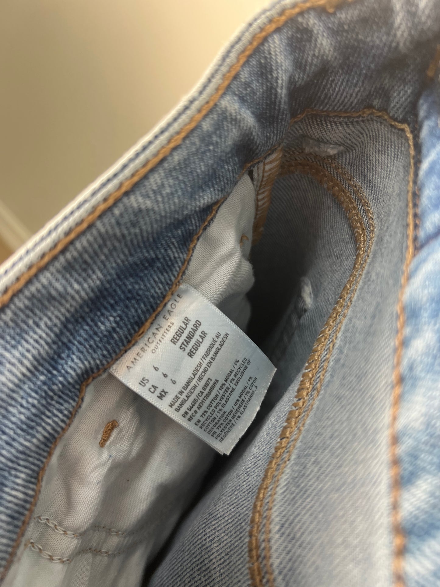 S American Eagle Mom Jeans