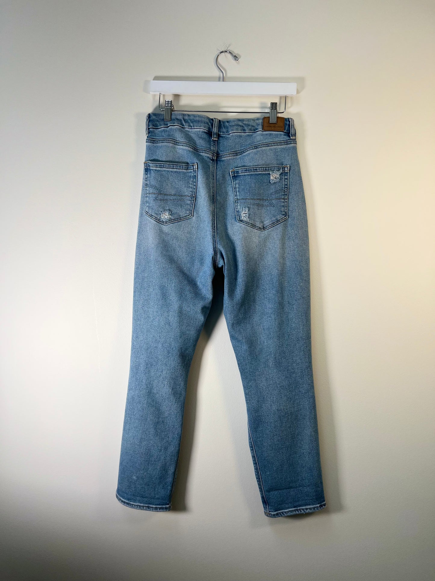 M American Eagle Curvy Mom Jeans
