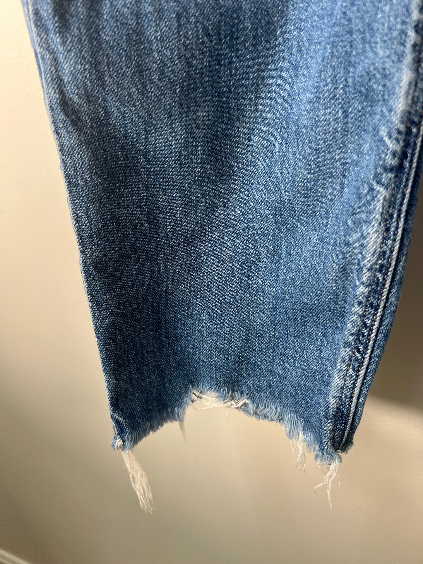 M American Eagle Mom Jeans