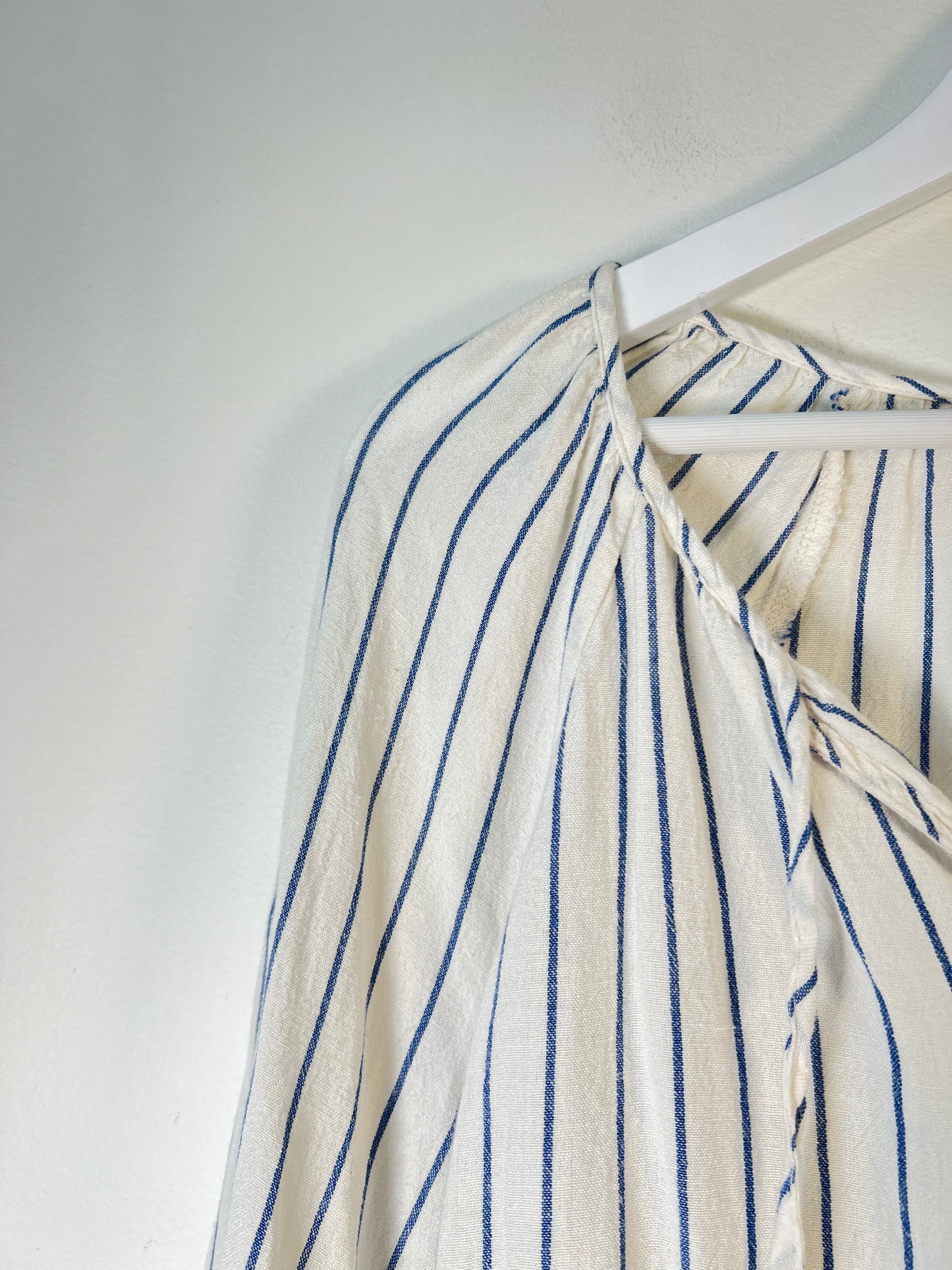 M Old Navy Blouse