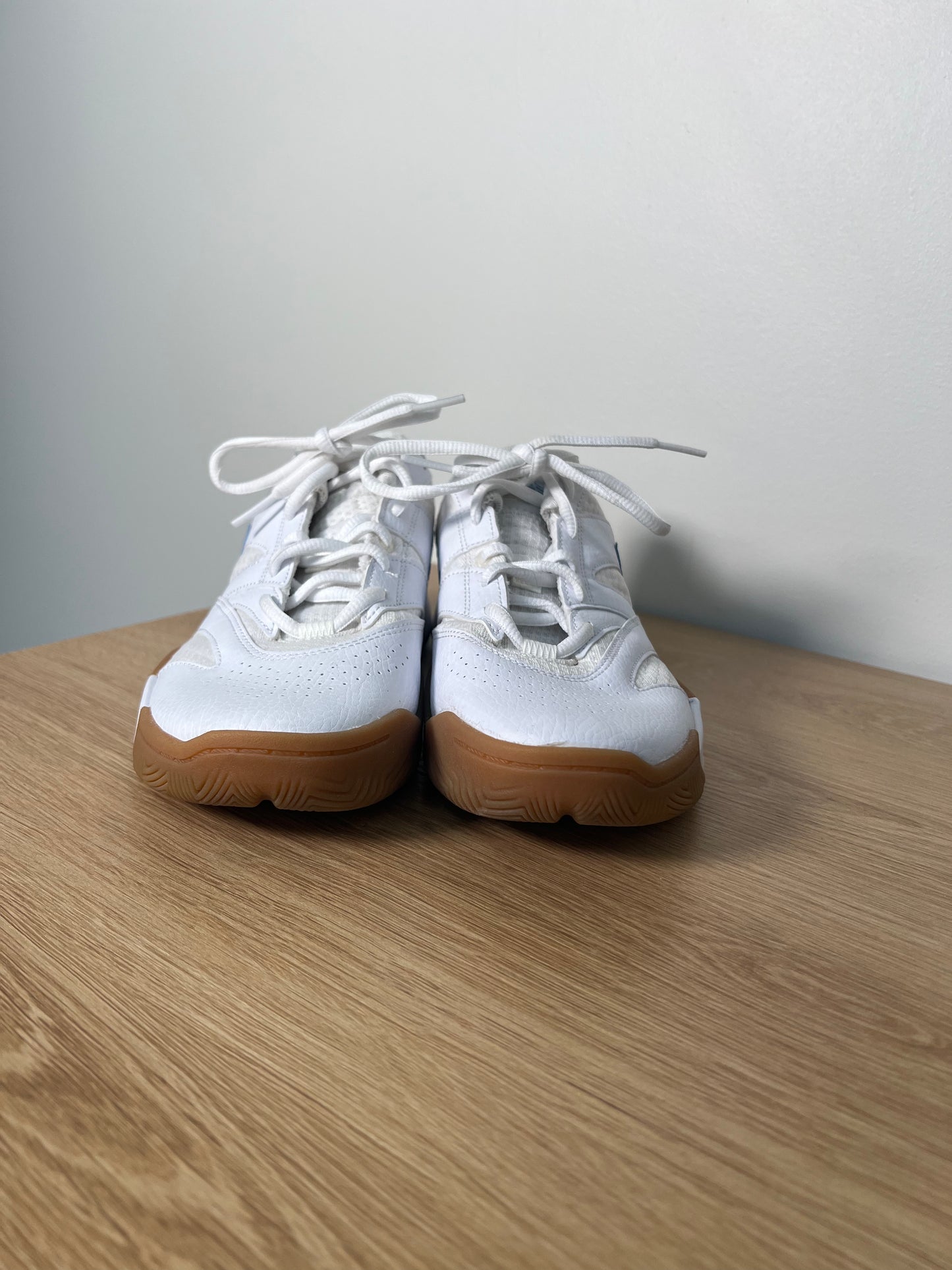 7.5 Nike Sneakers