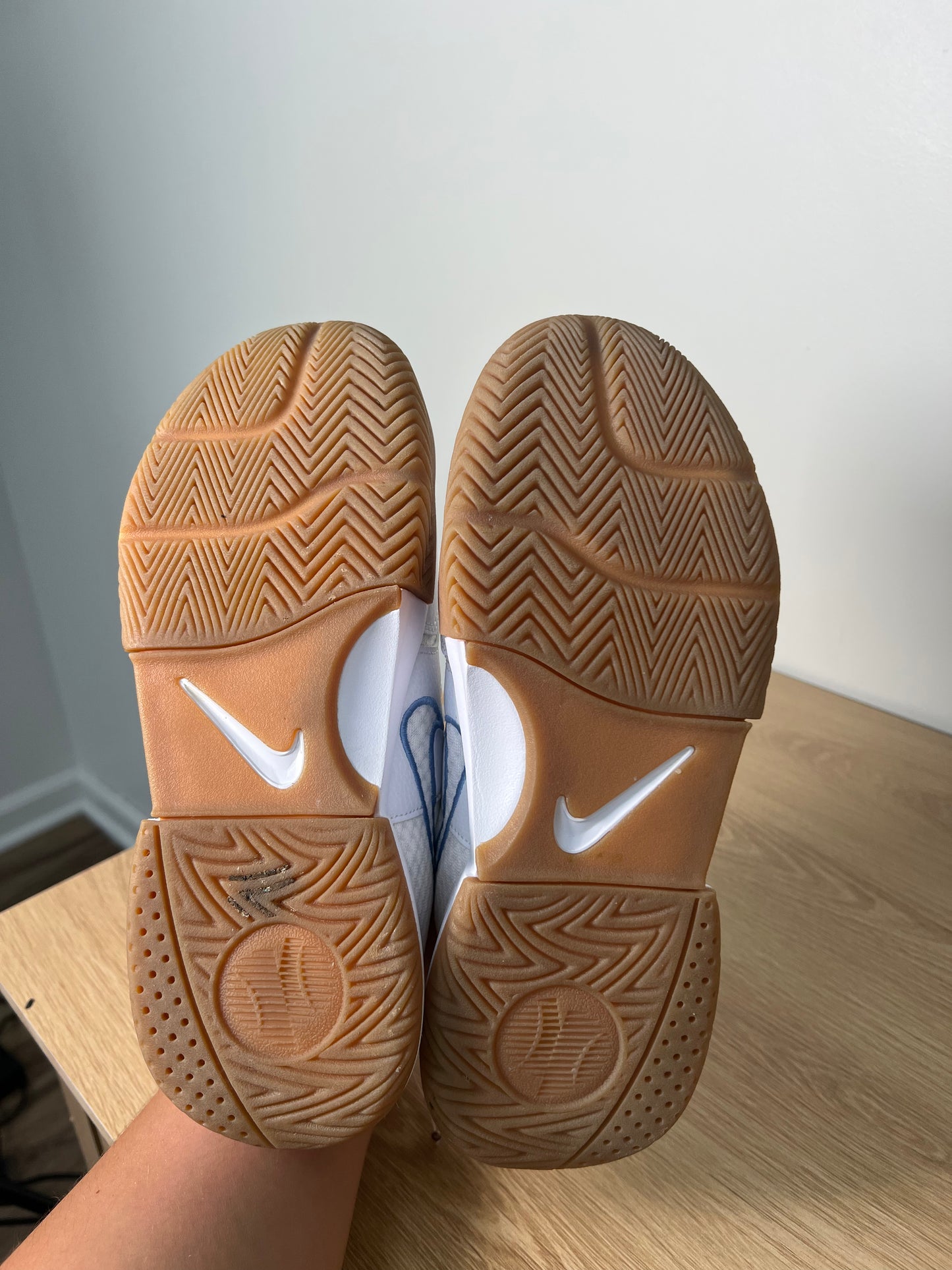 7.5 Nike Sneakers