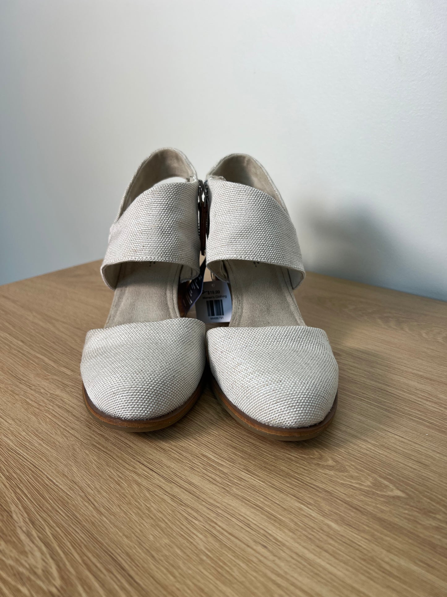 9.5 Toms Heels