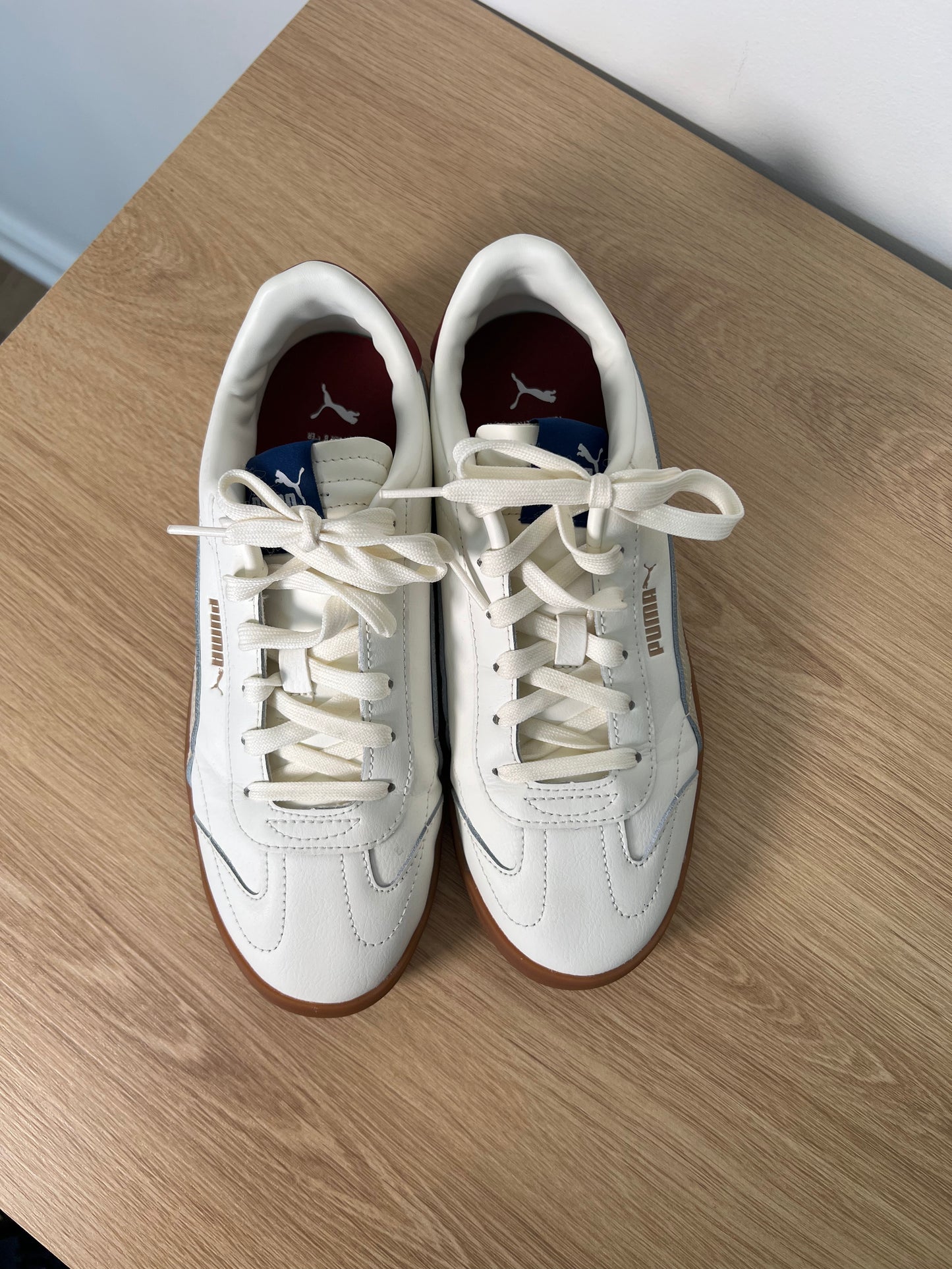 Size 7 Puma Sneakers